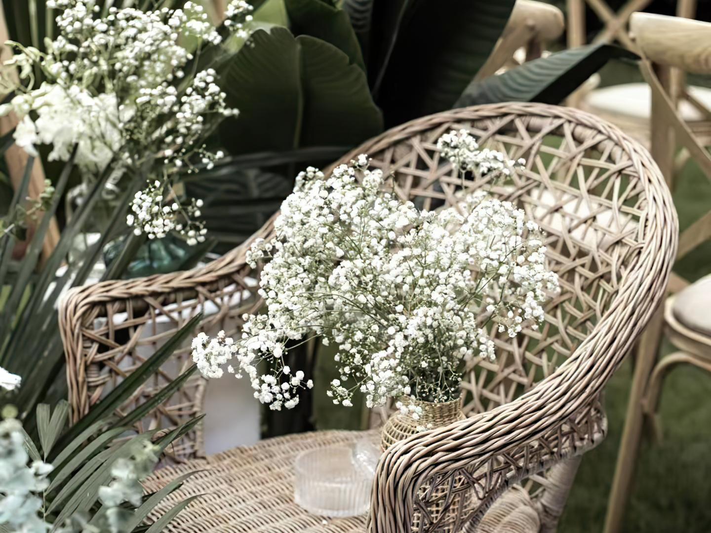 白绿色系高级感户外清新小众婚礼