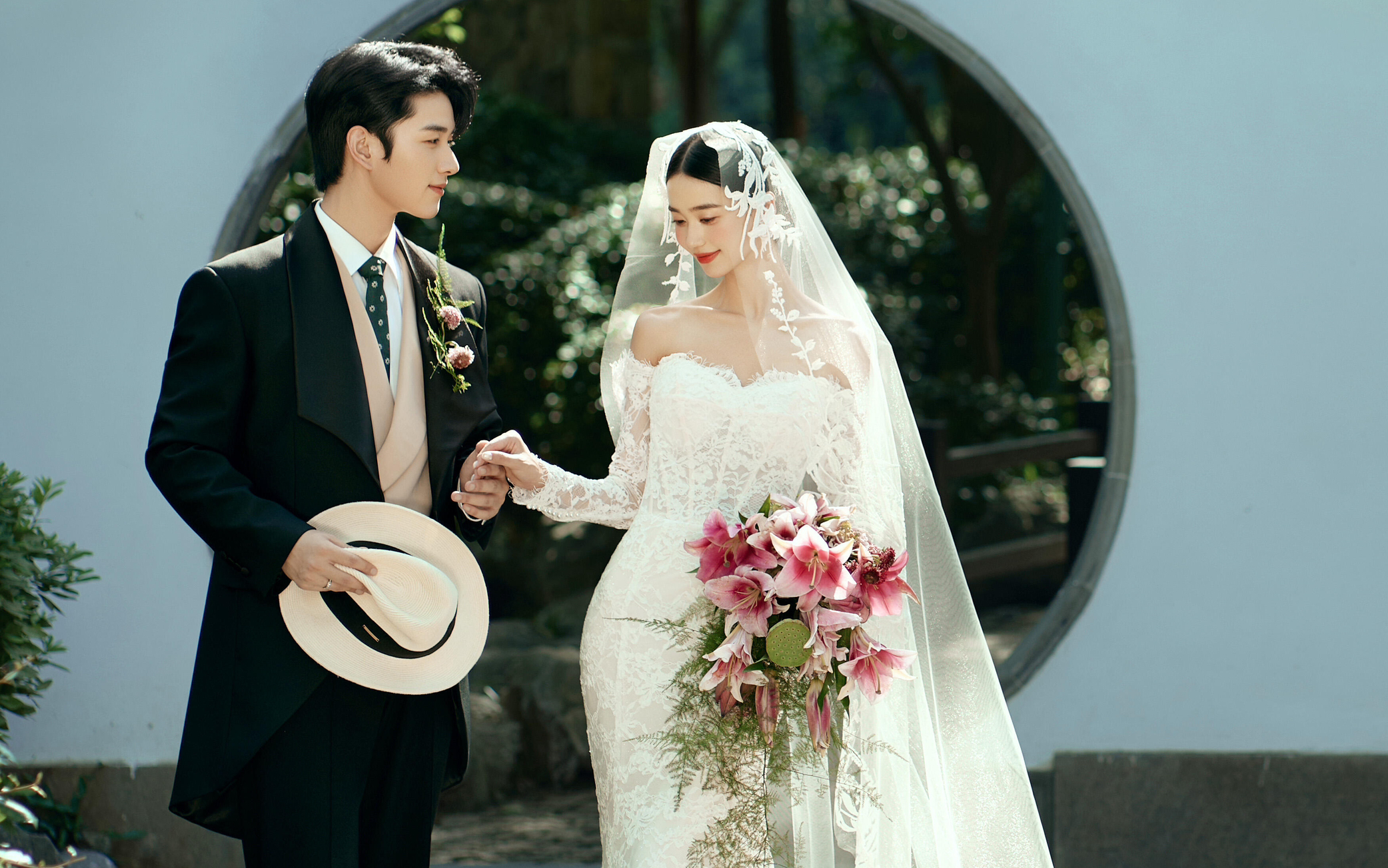 婉约派新中式｜一眼心动的园林婚纱照