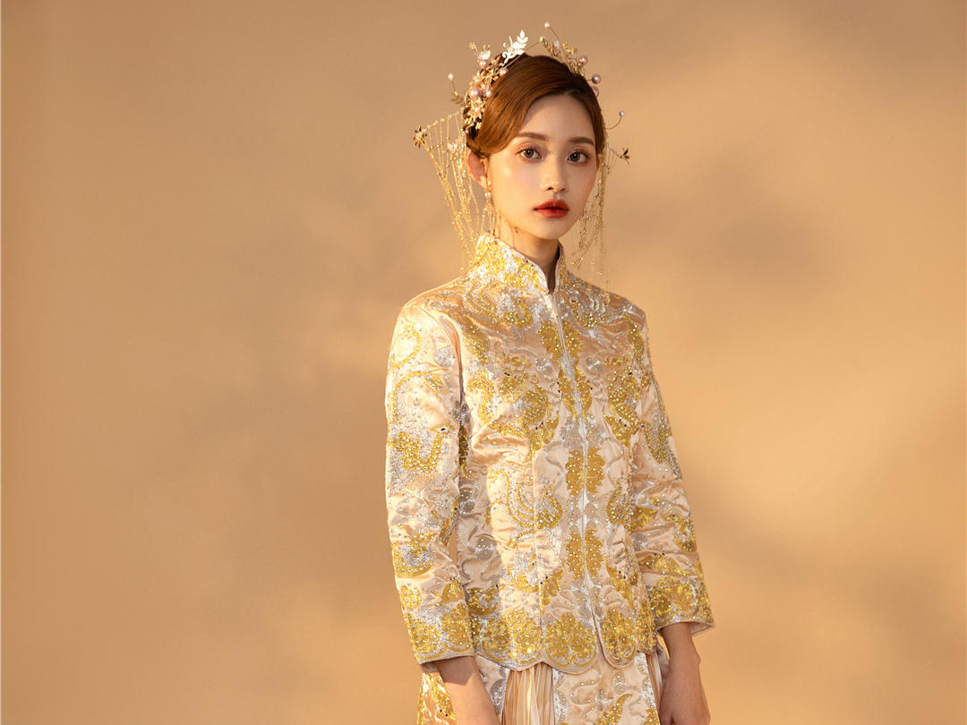 【超值租赁】奢华高端定制婚纱+钻石跟妆+伴娘服