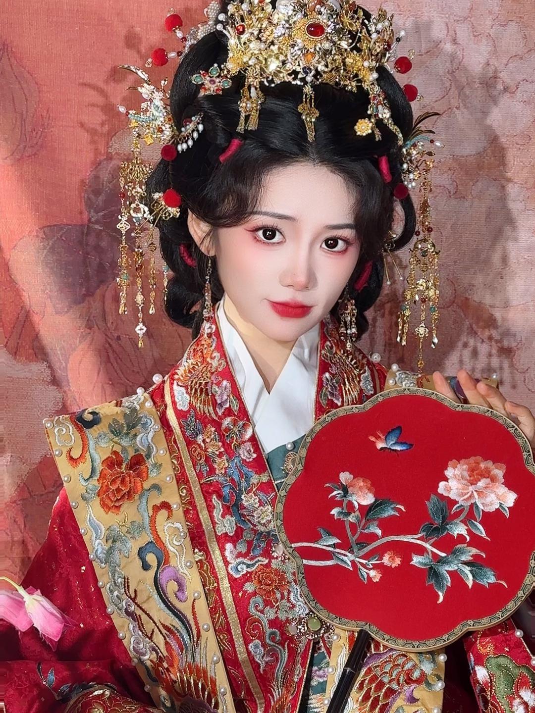 汉服永远的顶流  明制汉服新娘造型
