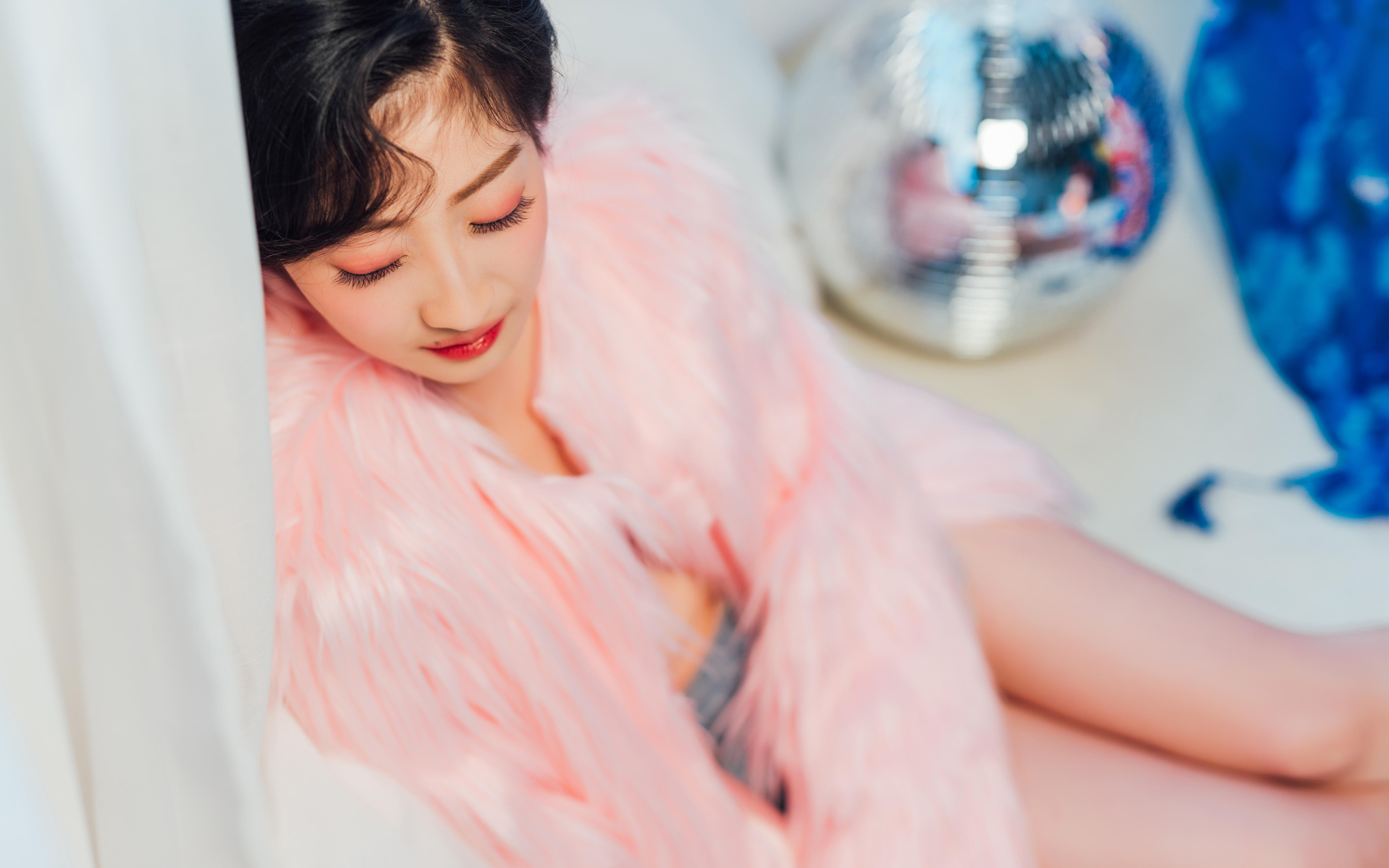 【总监定制写真】|轻私房·网红蒸汽波·极简风