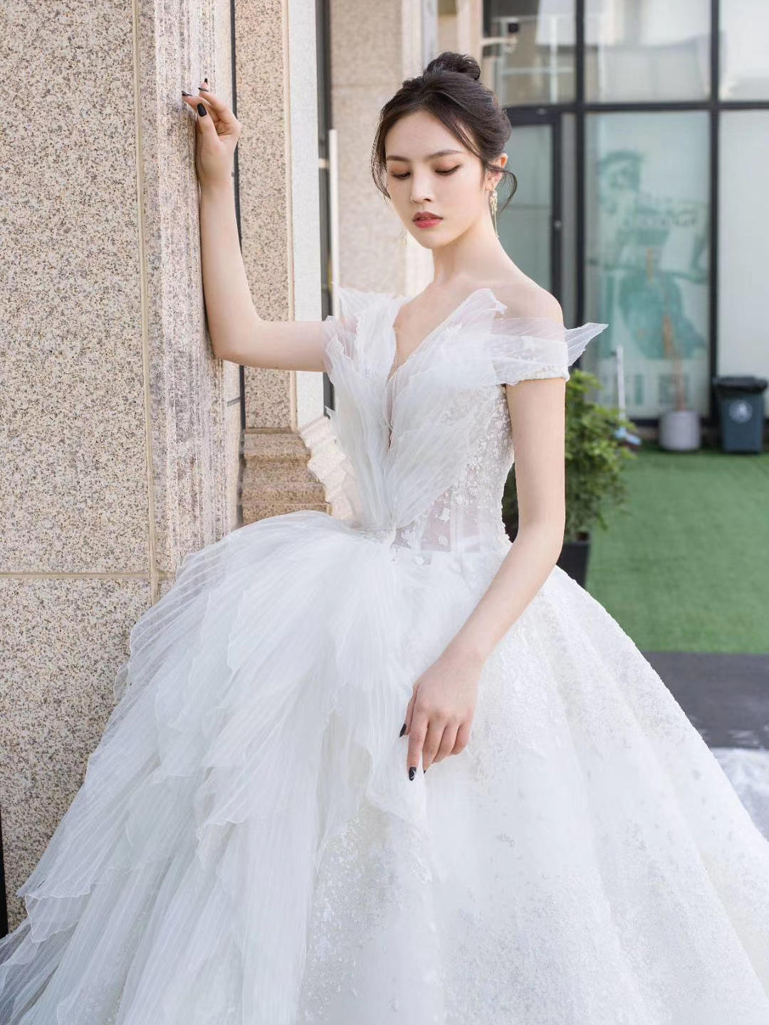 芮礼-贝壳小飞领·轻盈时尚仪式纱