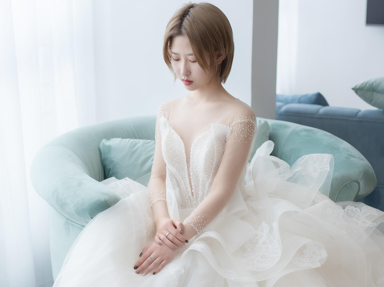 【女王的嫁衣】租赁热推套餐+一价全包+婚纱跟妆