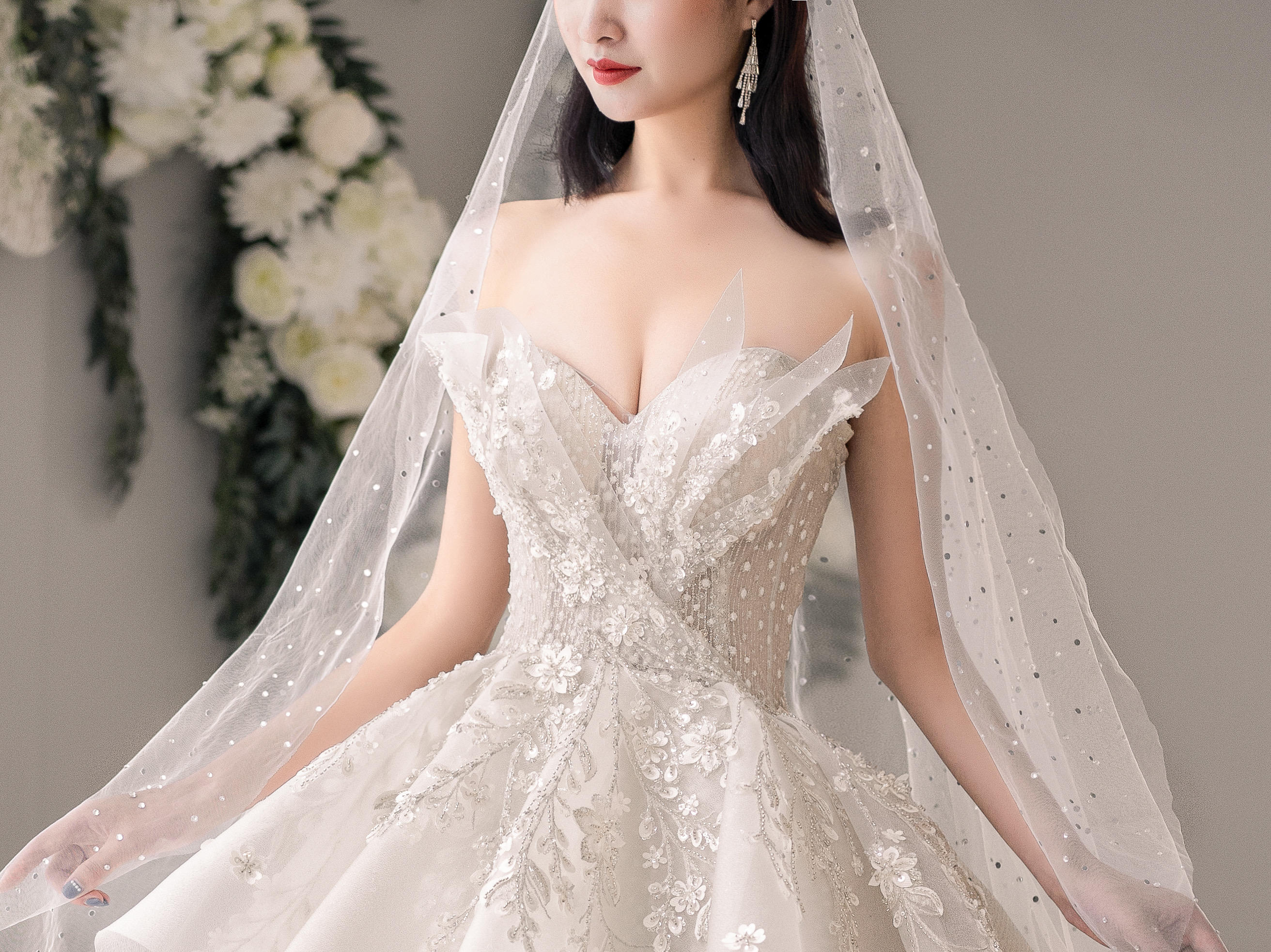 【人气爆款】品牌婚纱四件套租赁套套系