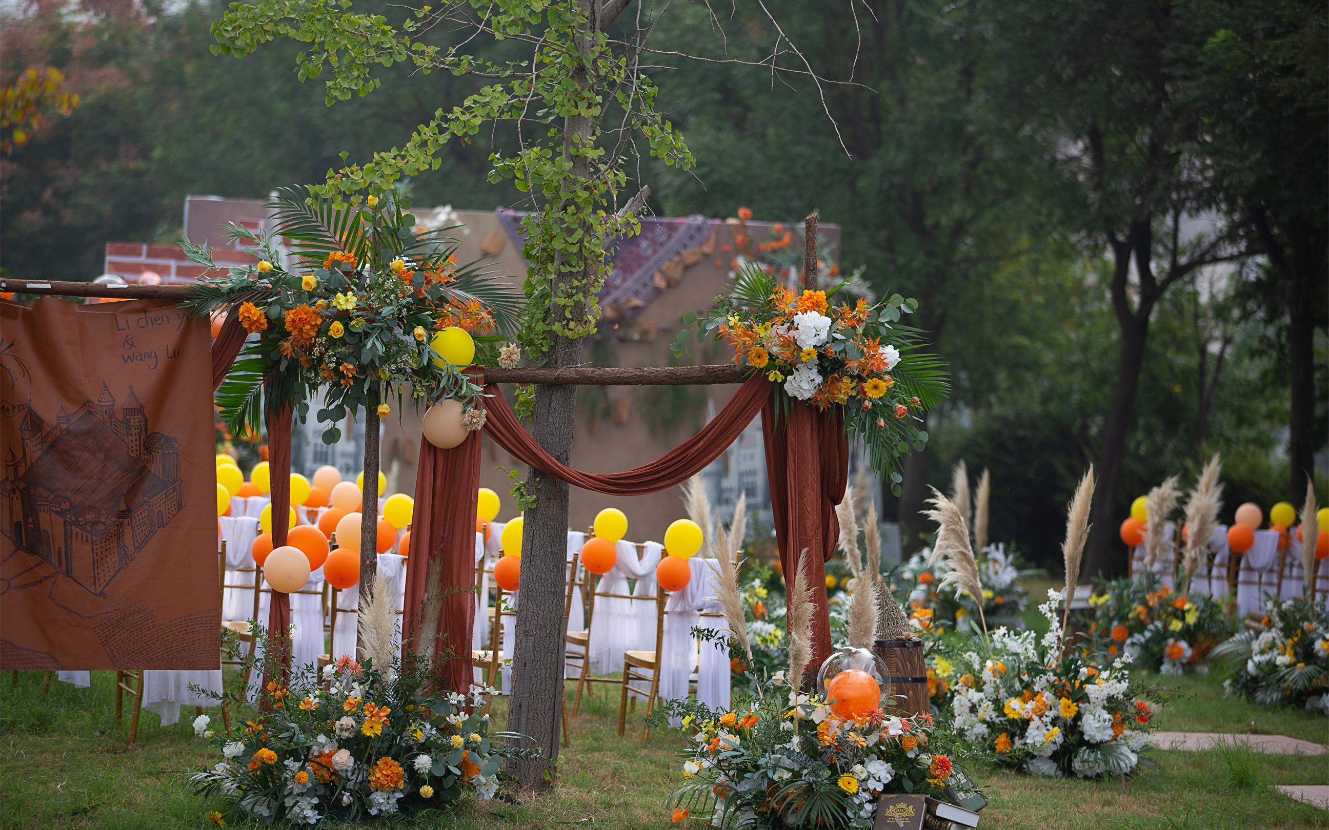 融入果樹的赤紅            蕭瑟和寂寥