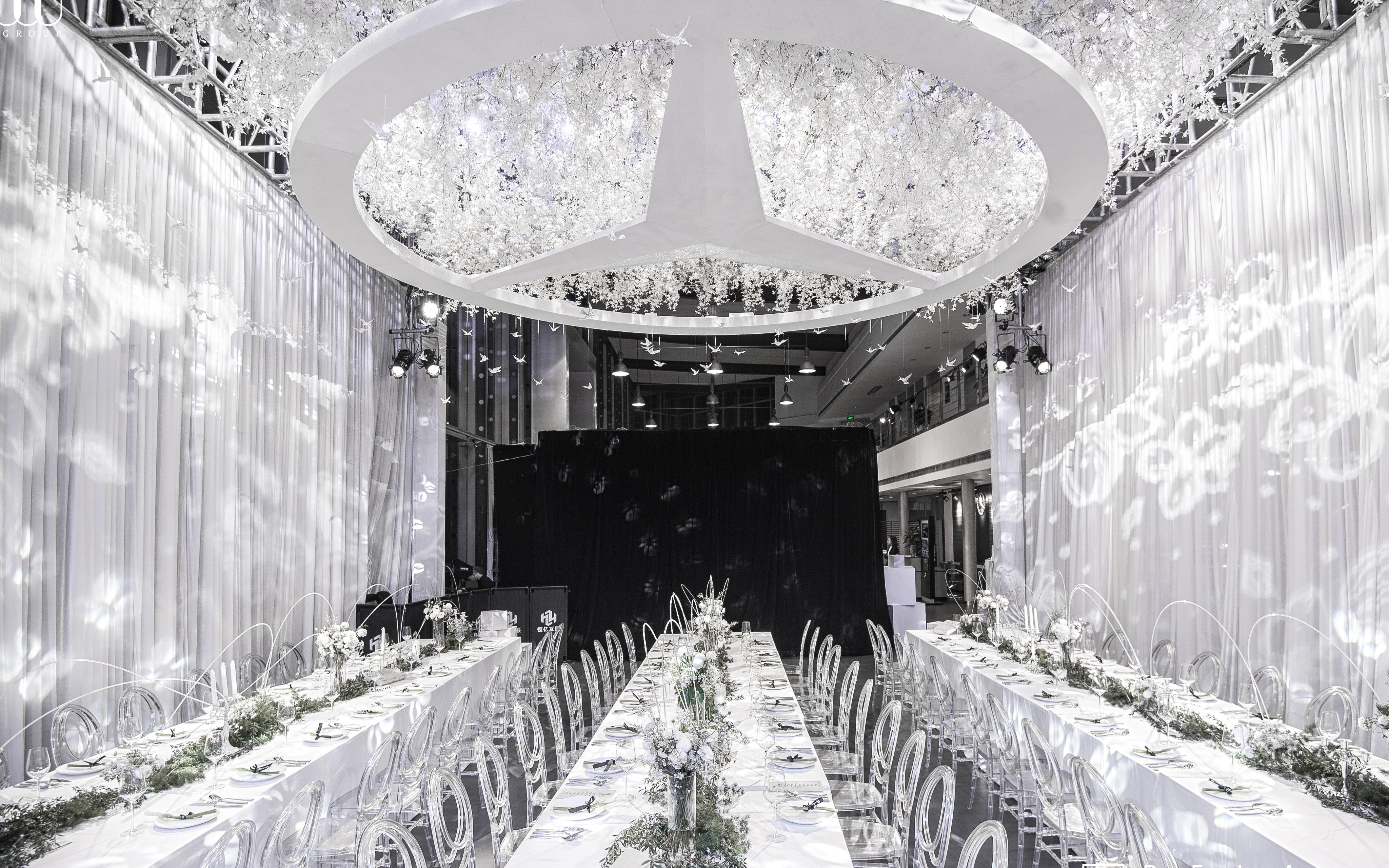 瑞拉婚礼定制（奔驰白色派对）