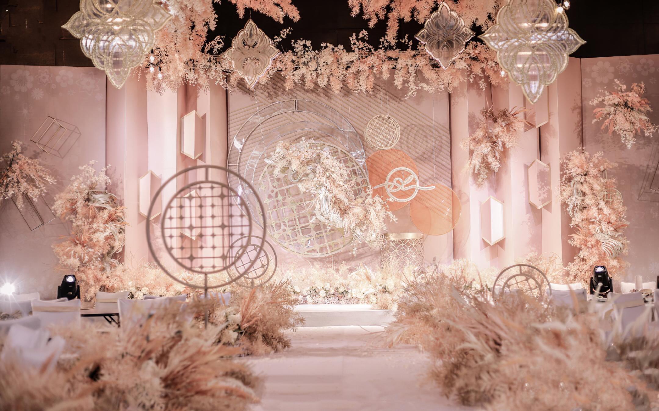 索菲特-莫兰迪粉色系列浪漫梦幻定制