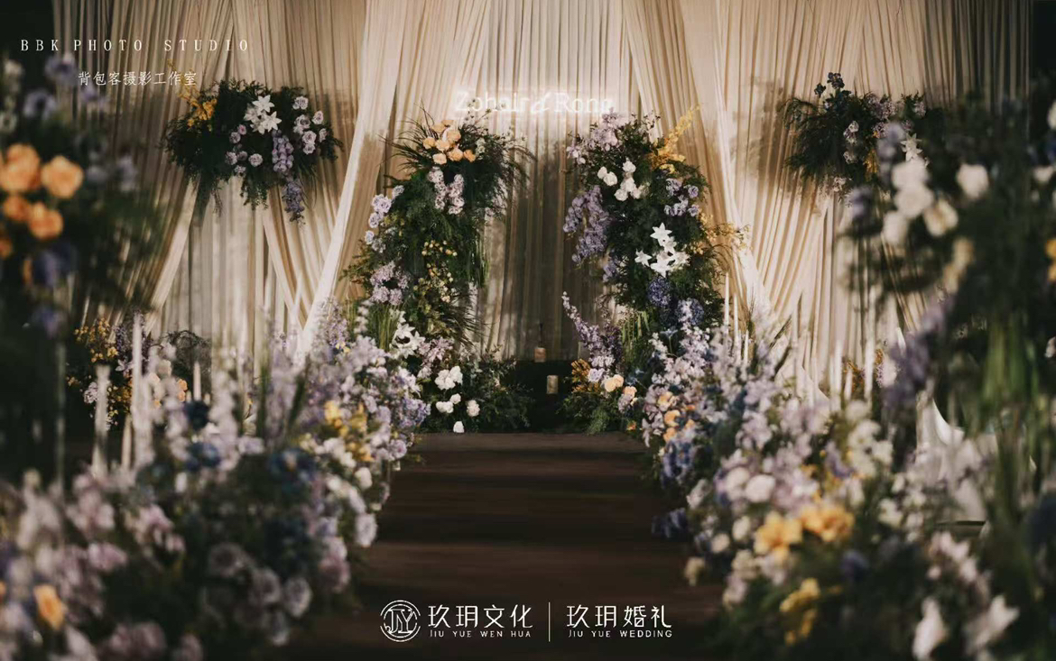 奶油色调的时光里，藏着跨越国界的温柔诗篇