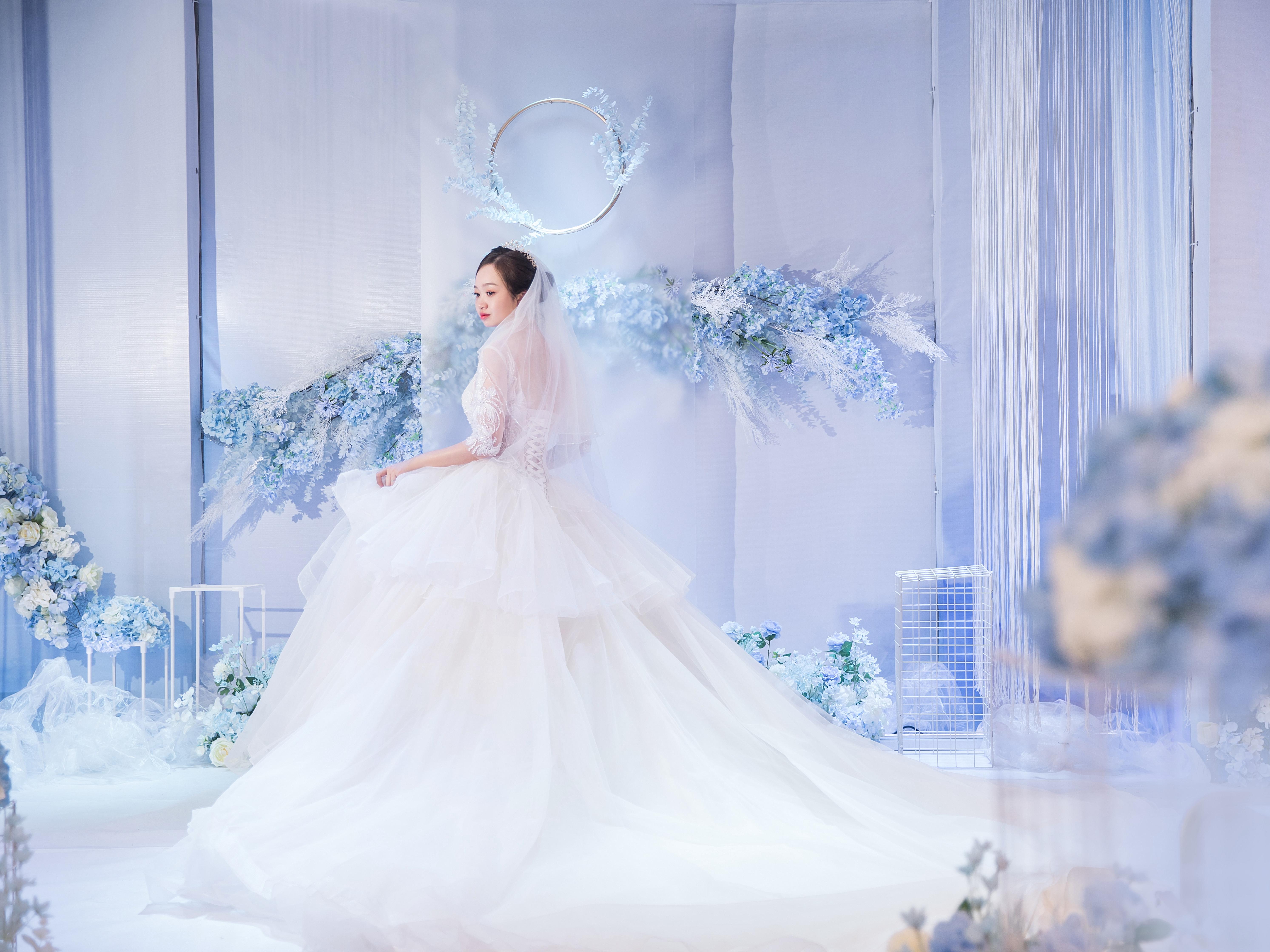#浏阳VIVI婚纱灵动飘逸仪式纱+秀禾服+礼服#