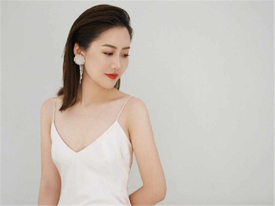 2020【全店任选套餐】拖尾婚纱+秀禾+敬酒服