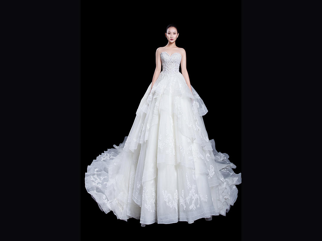 2019嫁日热推中式+主纱+敬酒服组合套系