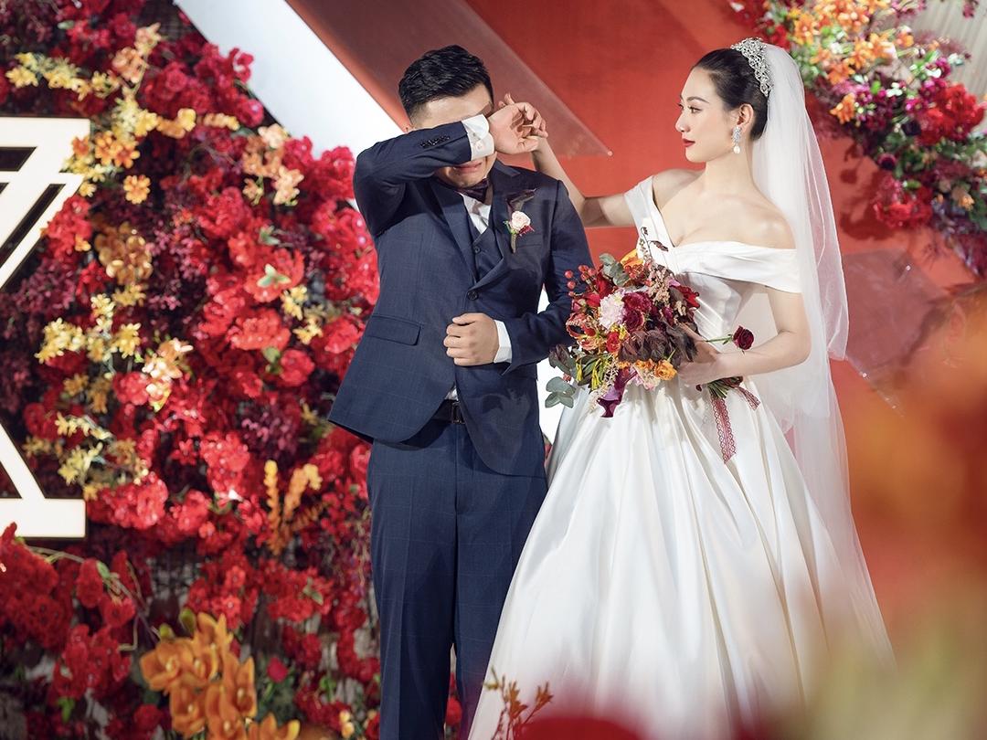 【人气推荐】秀禾+婚纱+敬酒服+伴娘服+跟妆