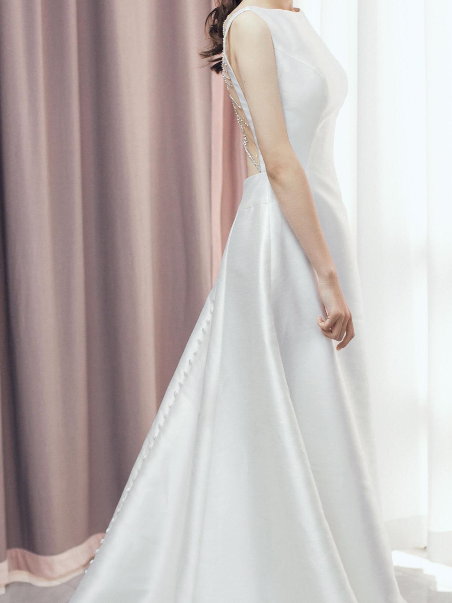 泰安沐白婚纱苏拉彩妆经典套餐