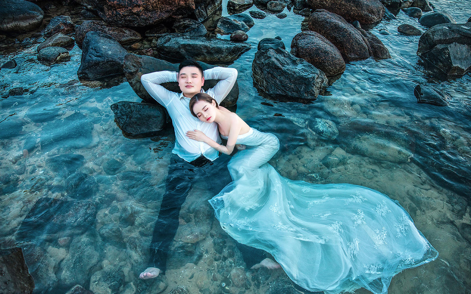 【網(wǎng)紅劉一手同款】三亞/麗江+蜜月住宿+千元機(jī)補(bǔ)