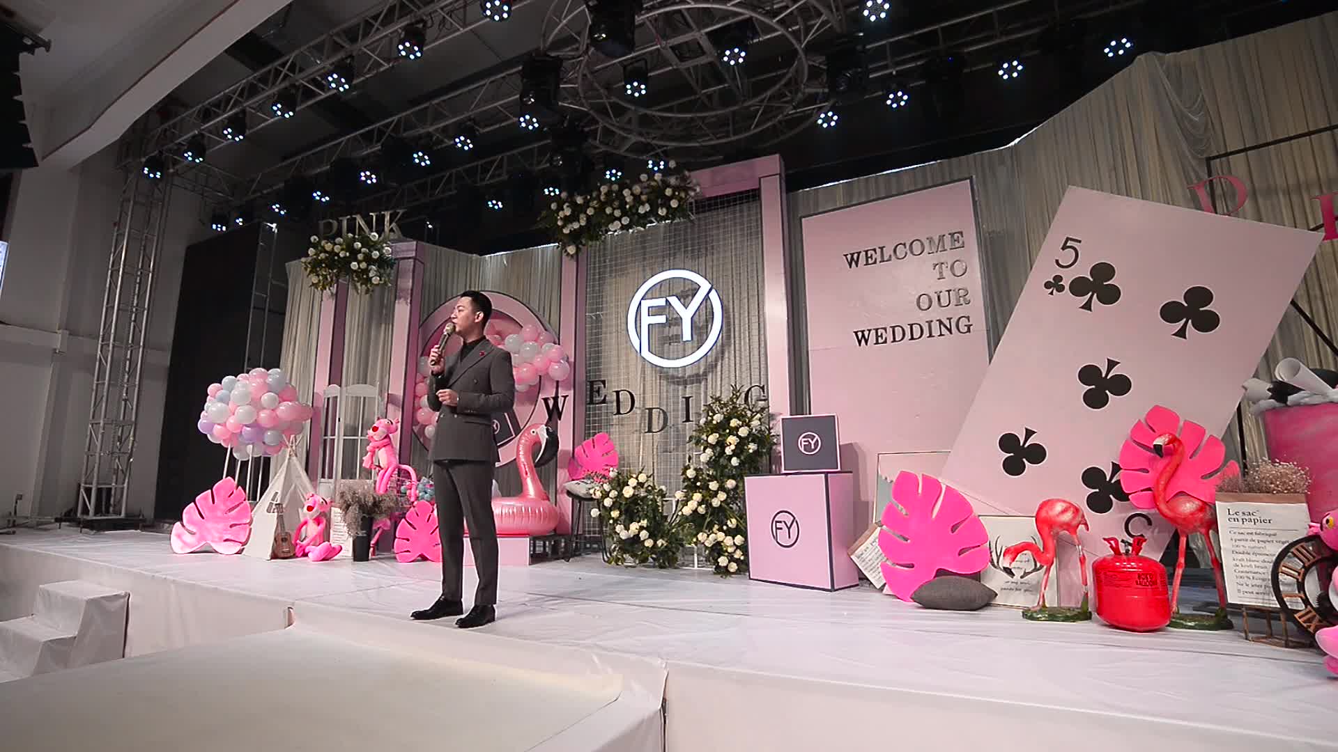 【私人定制】全程主持+新娘管家+执行督导执行音控