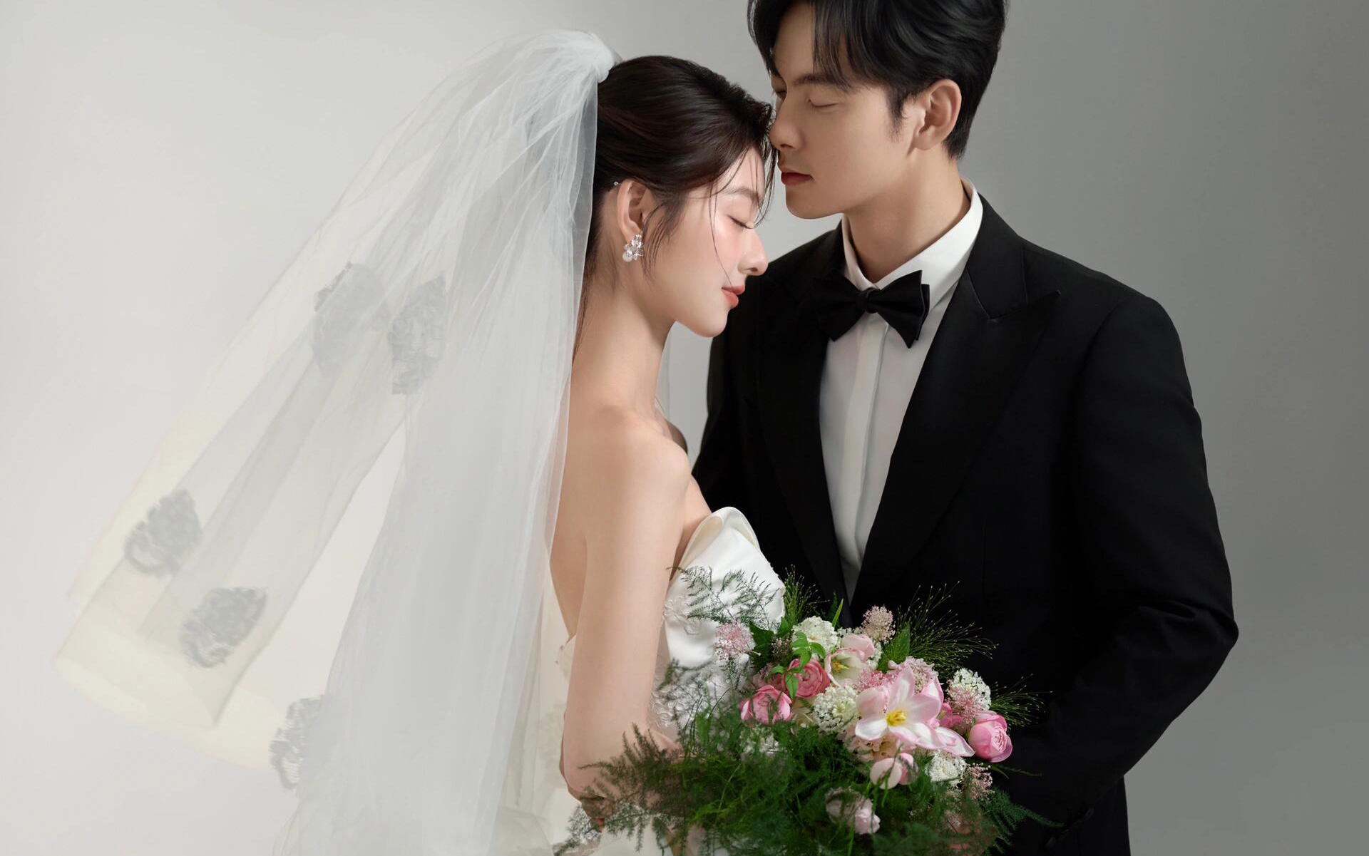 韩系主纱婚纱照也太太太出片啦！