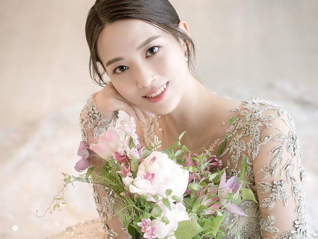 U&M 倾城时光 三件套+全天跟妆+伴娘服