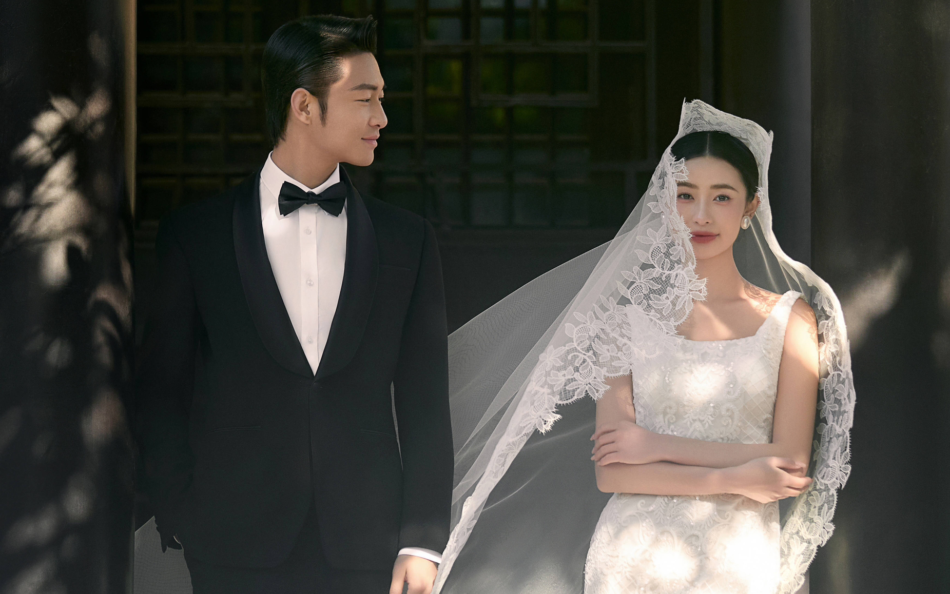 误入江南旧梦｜复古园林白纱婚纱照