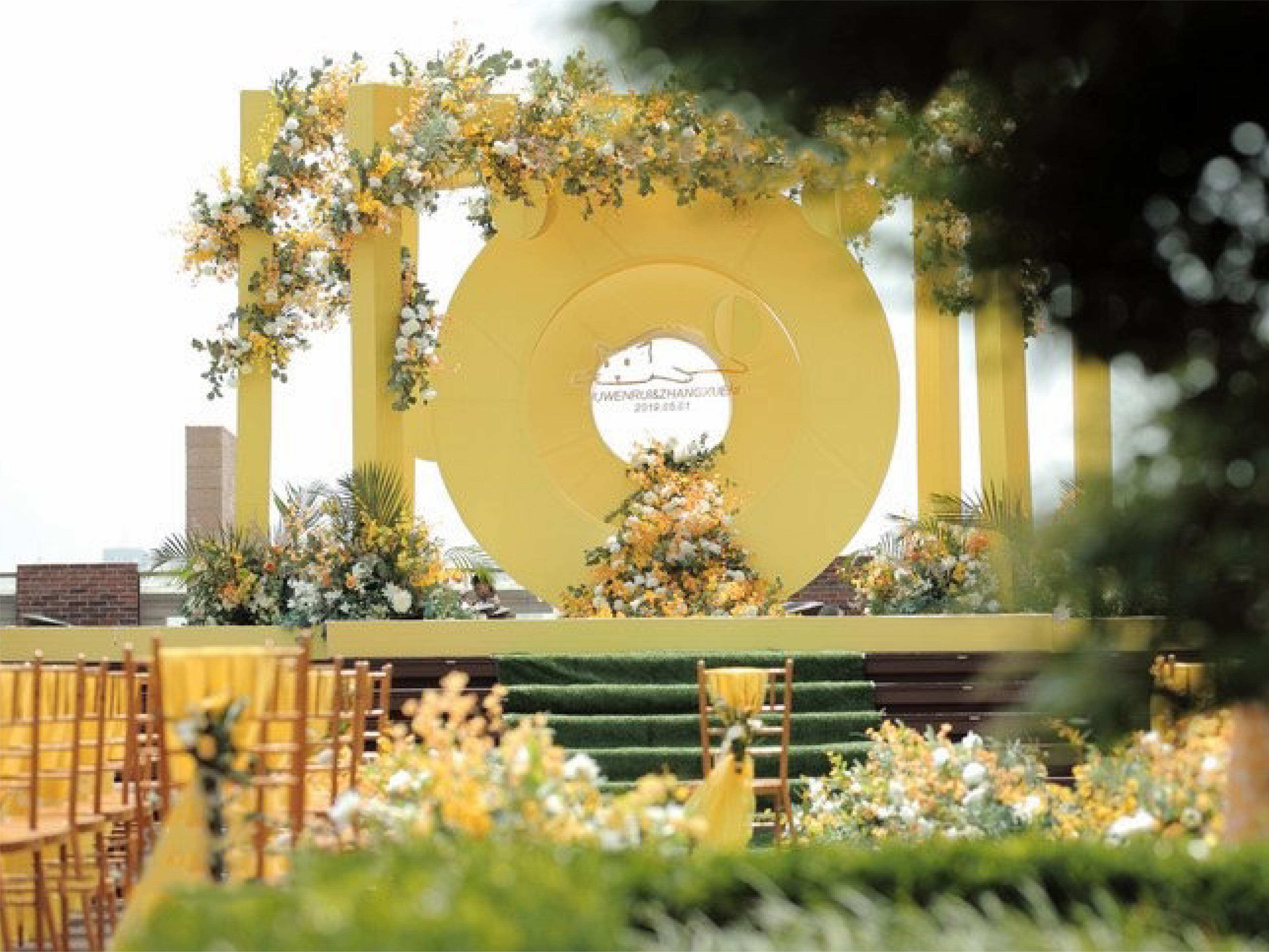 户外黄色系婚礼 超高性价比 含四大金刚