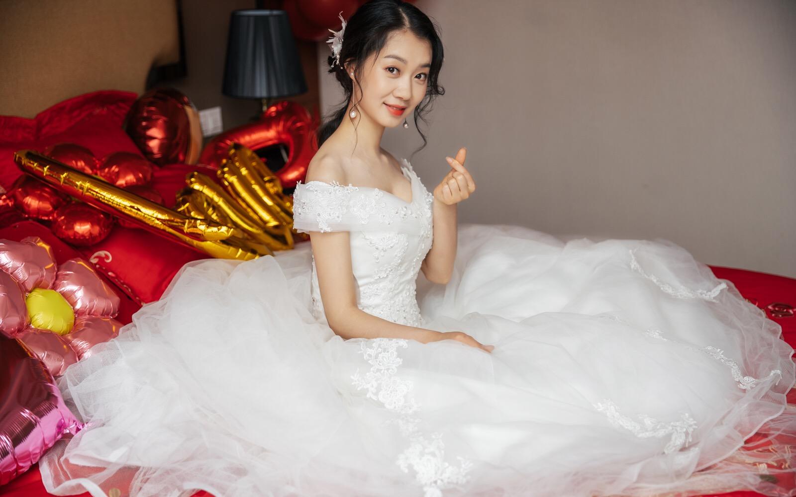 喜纱汇婚纱~在最美的时光遇见最好的你