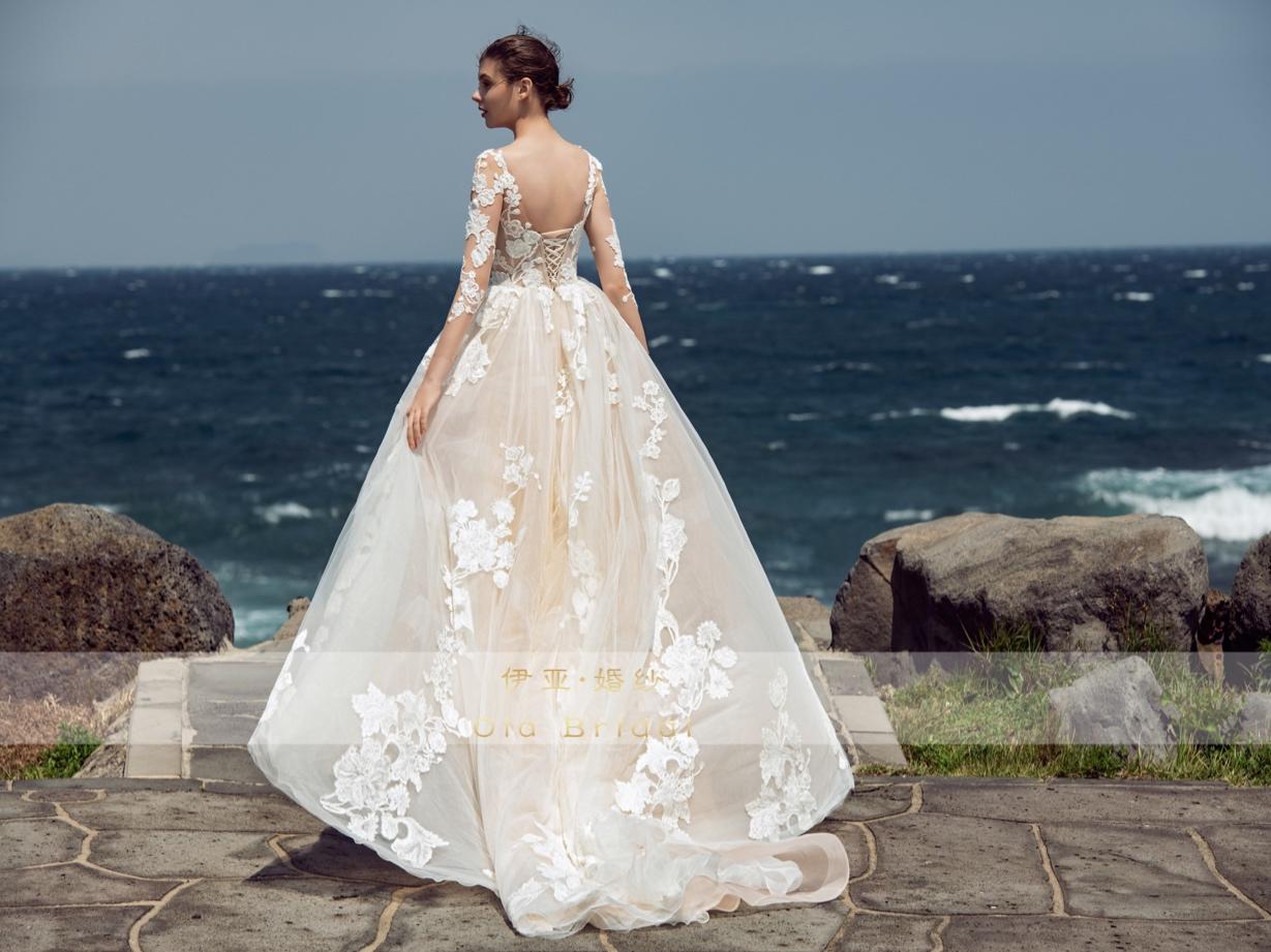 Oia Bridal | 刺绣蕾丝系列