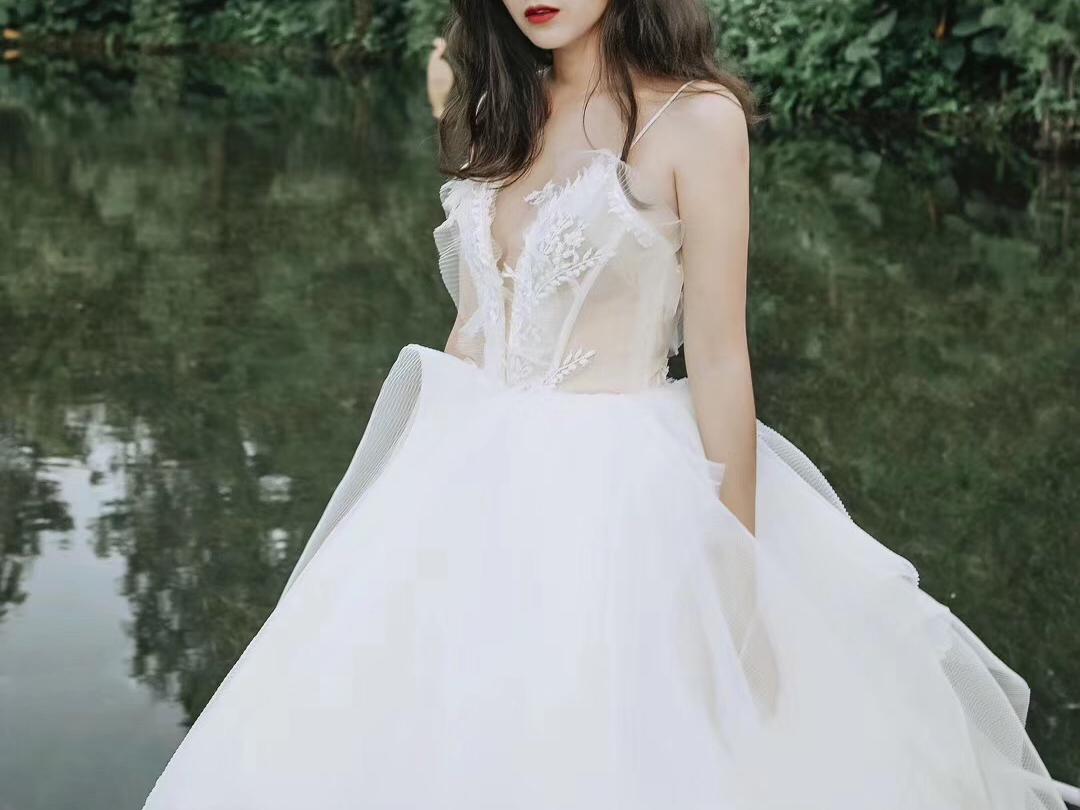 豪华大托资深档全程跟妆造型唯美简约妆容 送亲友