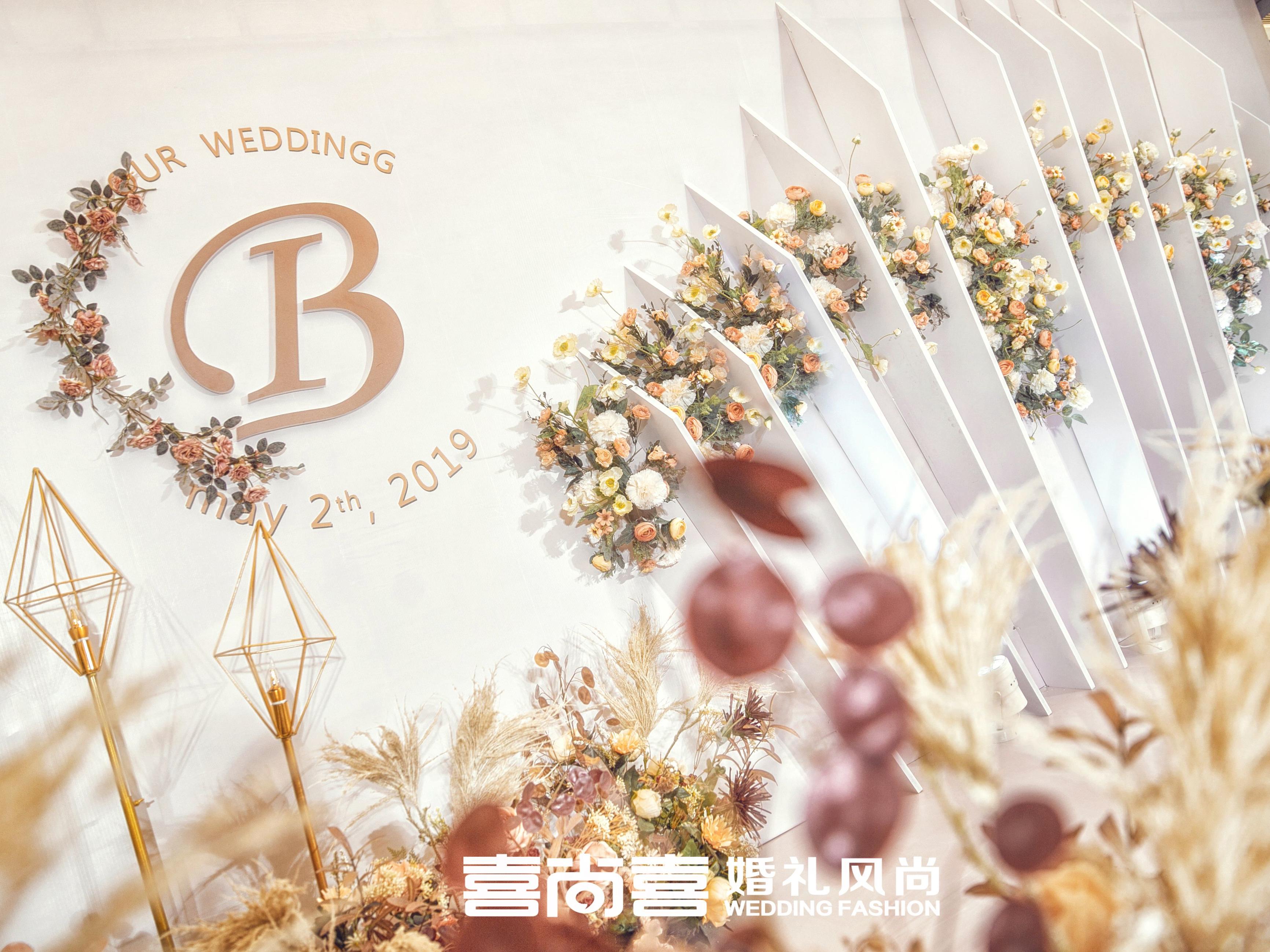 酒店    特价套餐（含三大）系列三节假日不参与