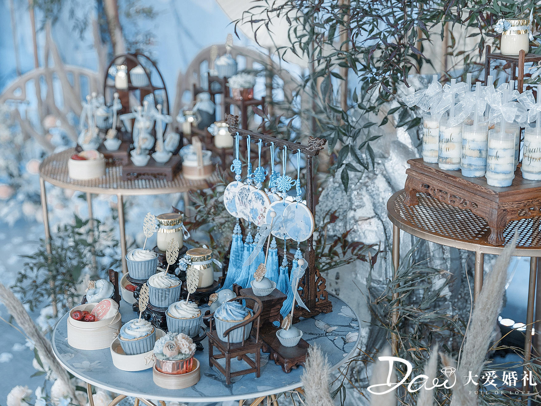  蓝色新中式浅木色基调 江南韵味