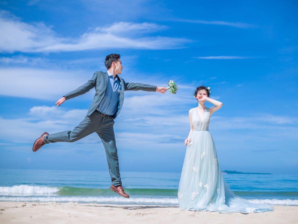 三亚定制婚纱_三亚婚纱摄影