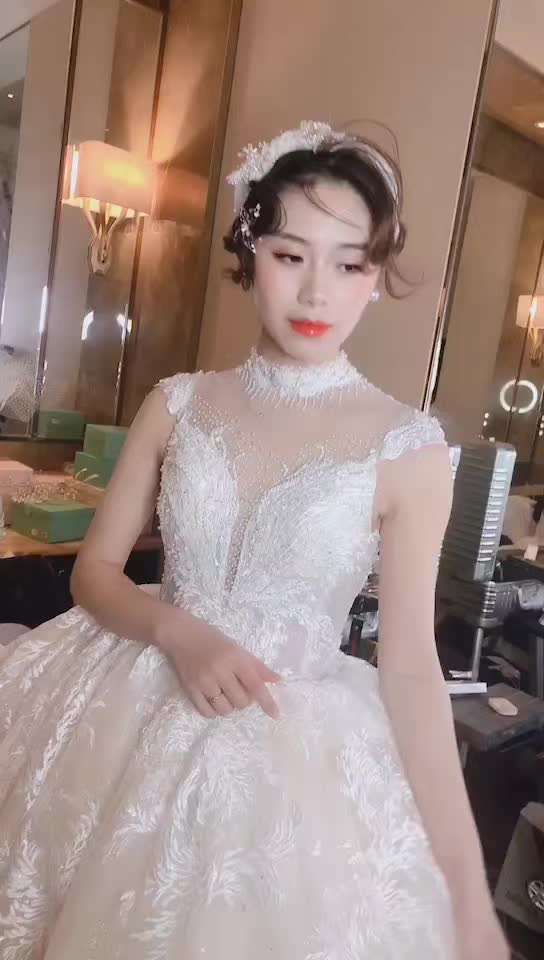 订婚妆，早，晚，化好即走，不跟妆，