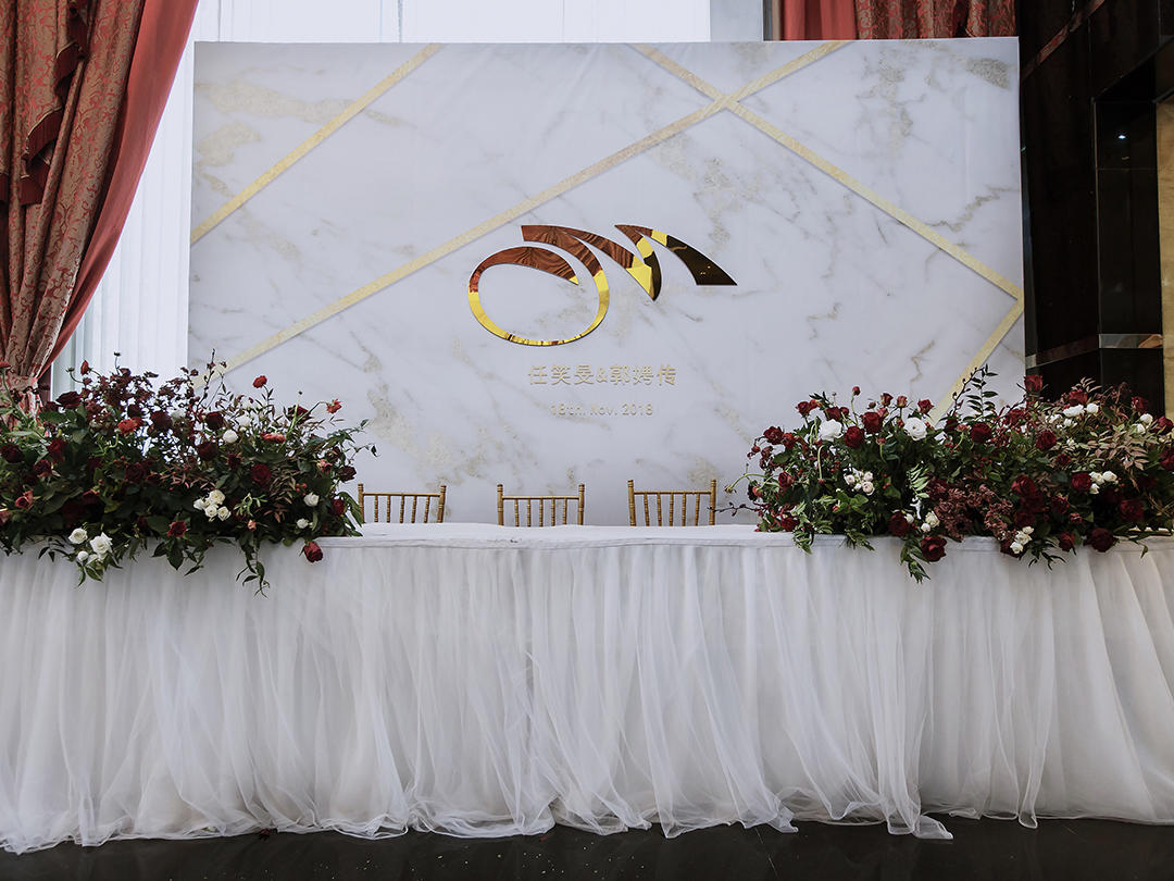 酒店布置三个区+花车布置+四大金刚