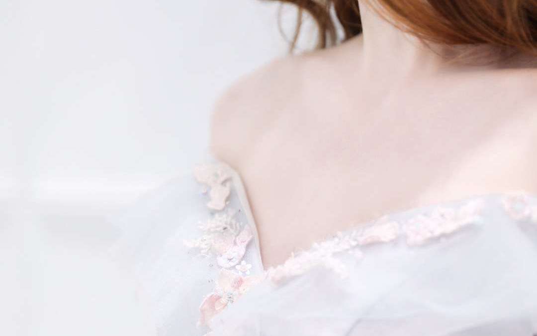 【丽莎皇宫】一字肩抹胸礼服