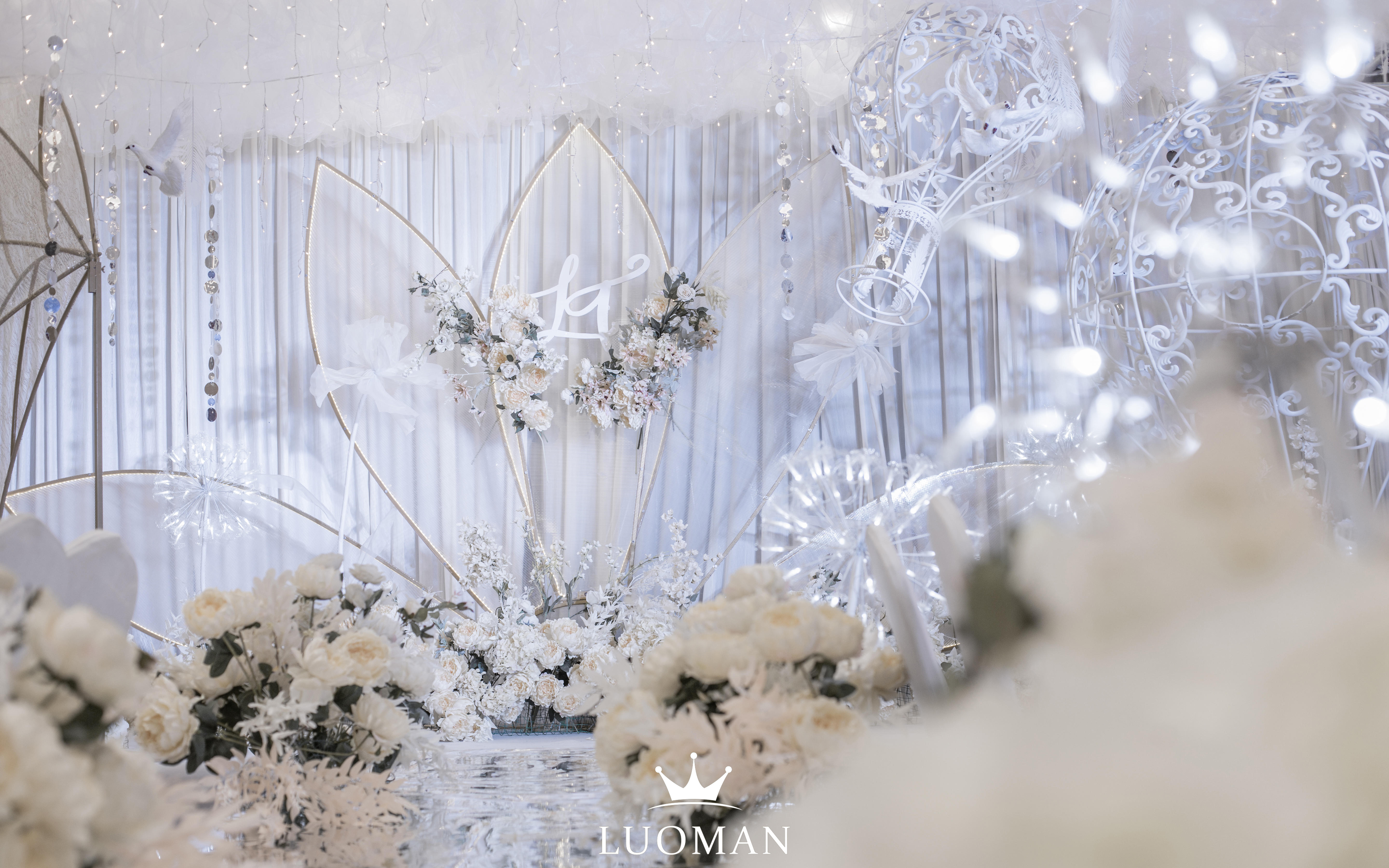 【罗漫婚礼】奇异花朵蓝白梦幻风格#婚礼棚#