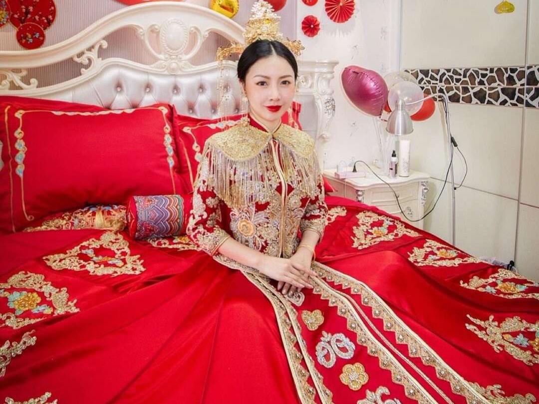 【闪慕婚纱】精选租赁件套（出门纱＋主纱＋礼服）