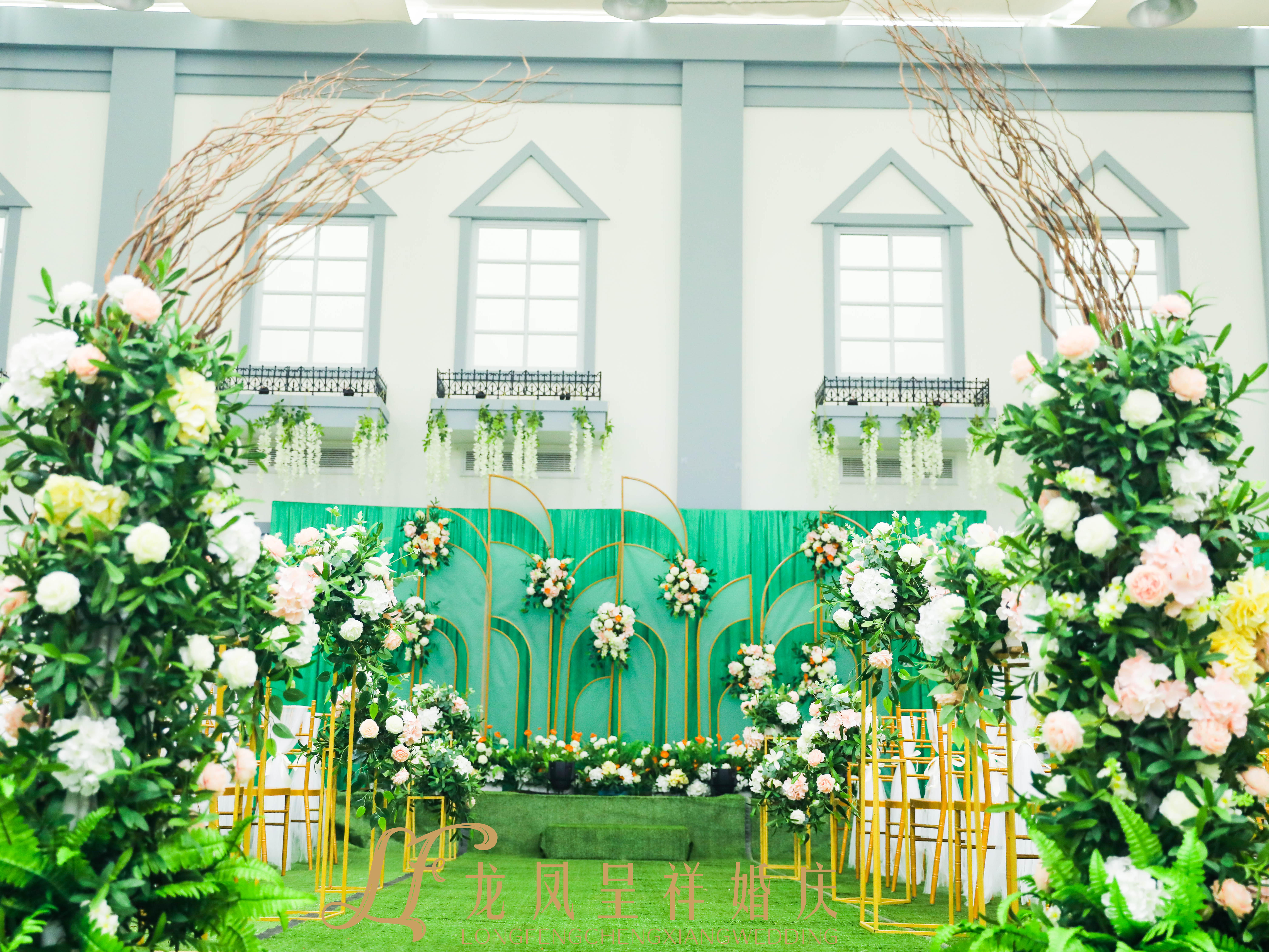 公安龙凤呈祥婚庆 专属定制婚礼策划统筹服务