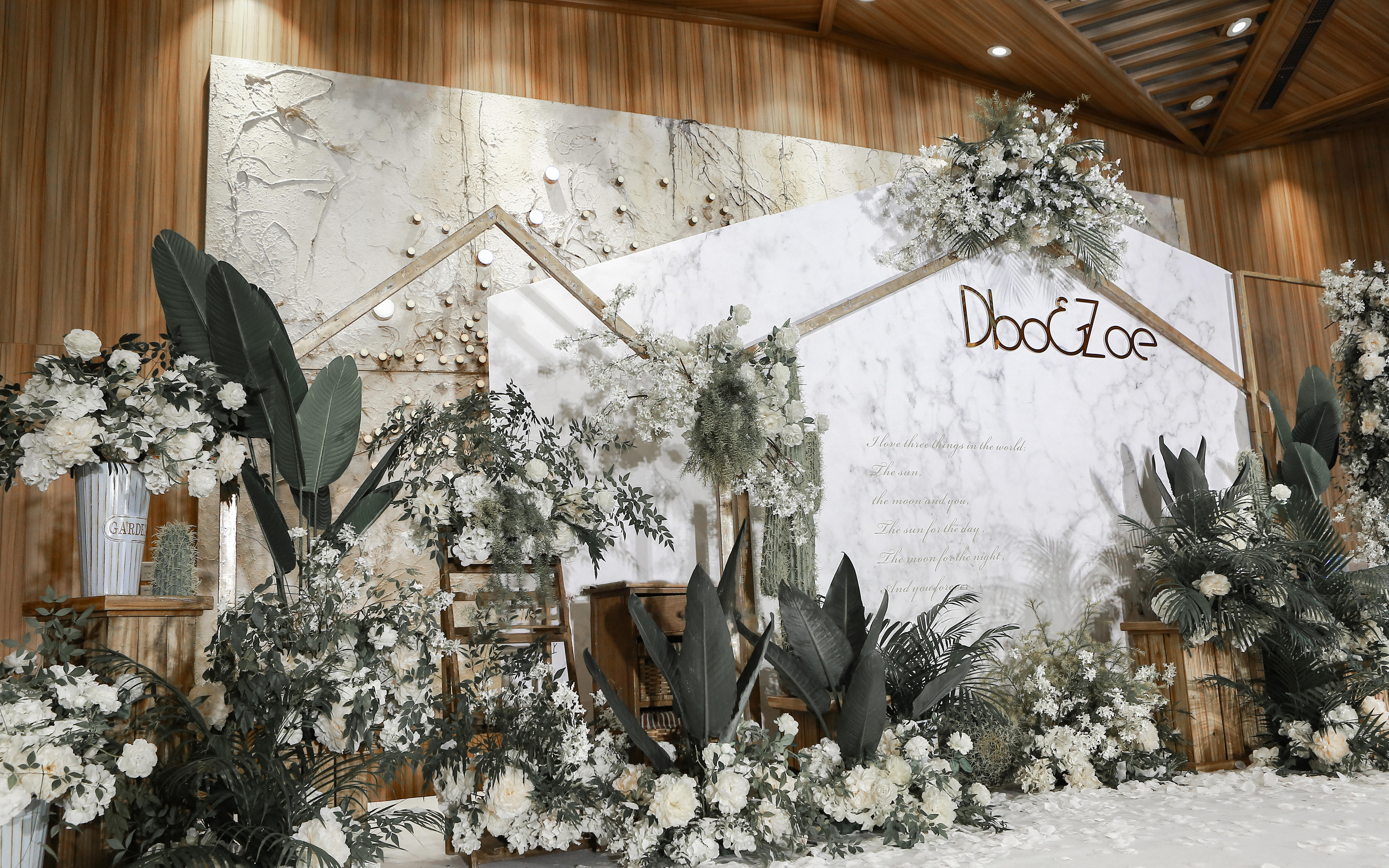 【玖月婚礼】白色暖系唯美婚礼布置