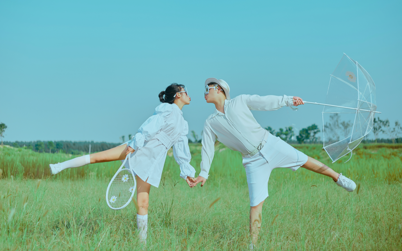 五一特惠！10服10造+万元礼包+跟妆礼服