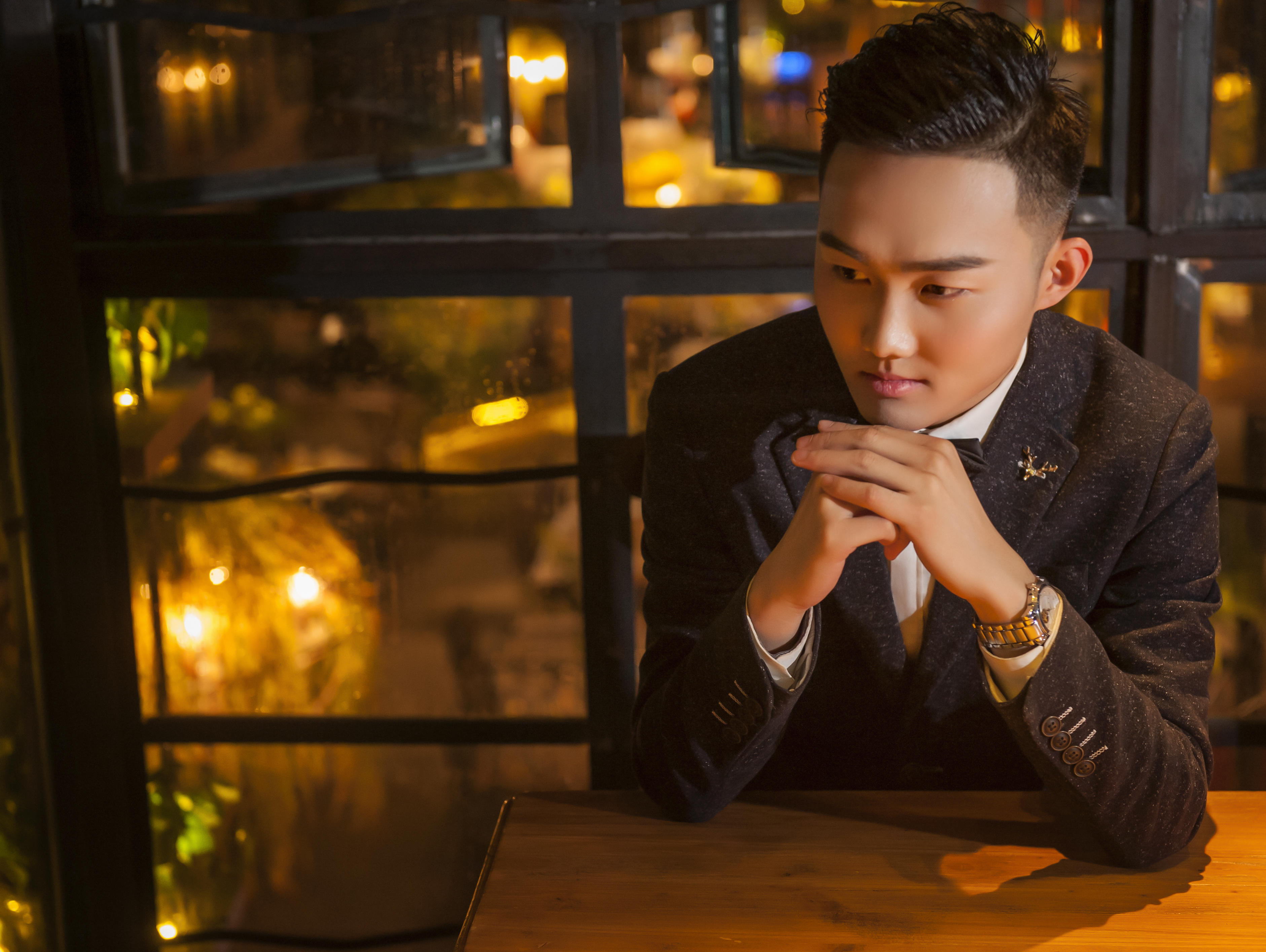 【超值全套套餐】婚纱跟妆摄影主持一站到底