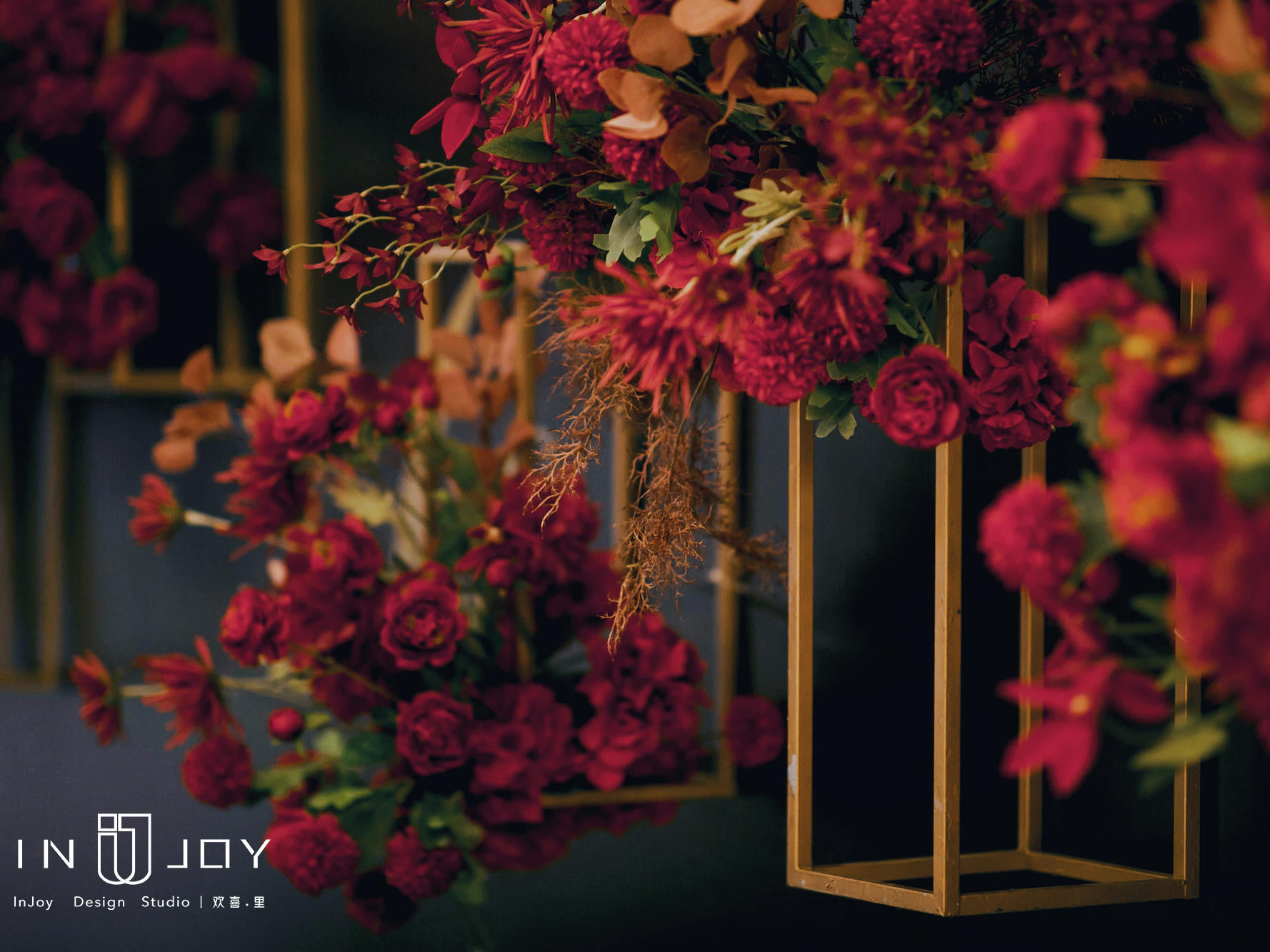 红黑色--拥夜[婚礼策划]