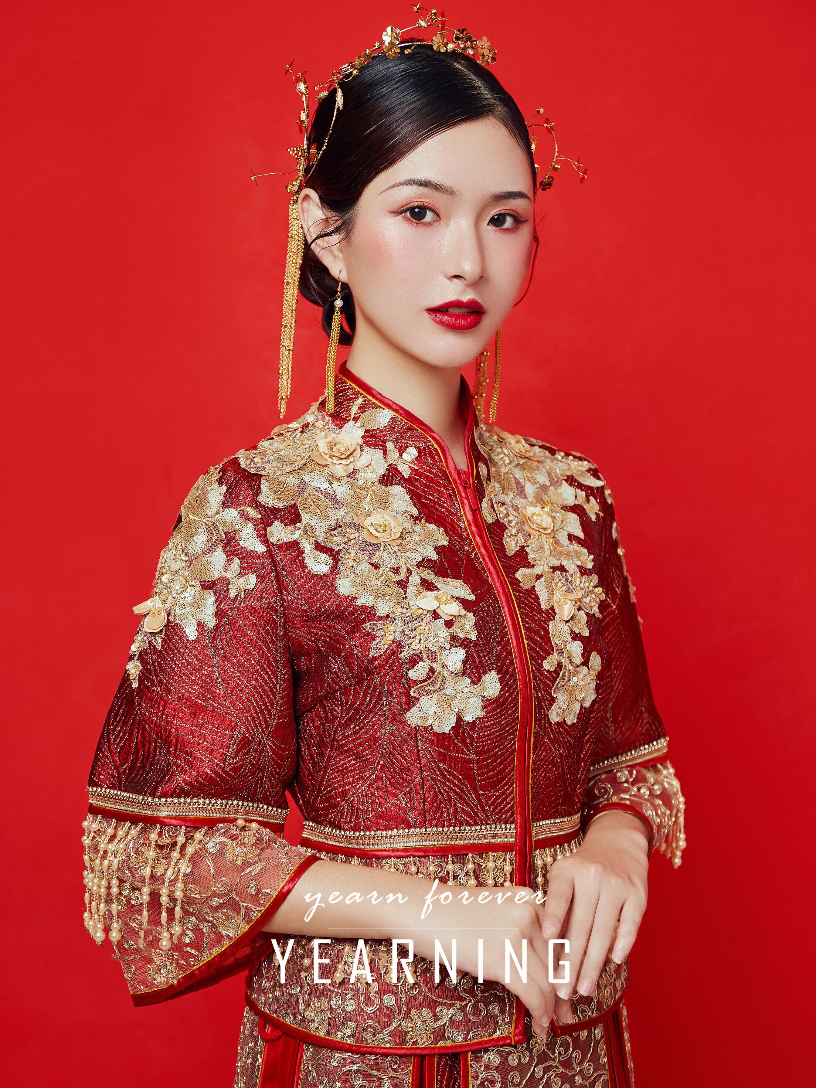 【也宁婚纱】4件套租赁  品牌高级定制主纱