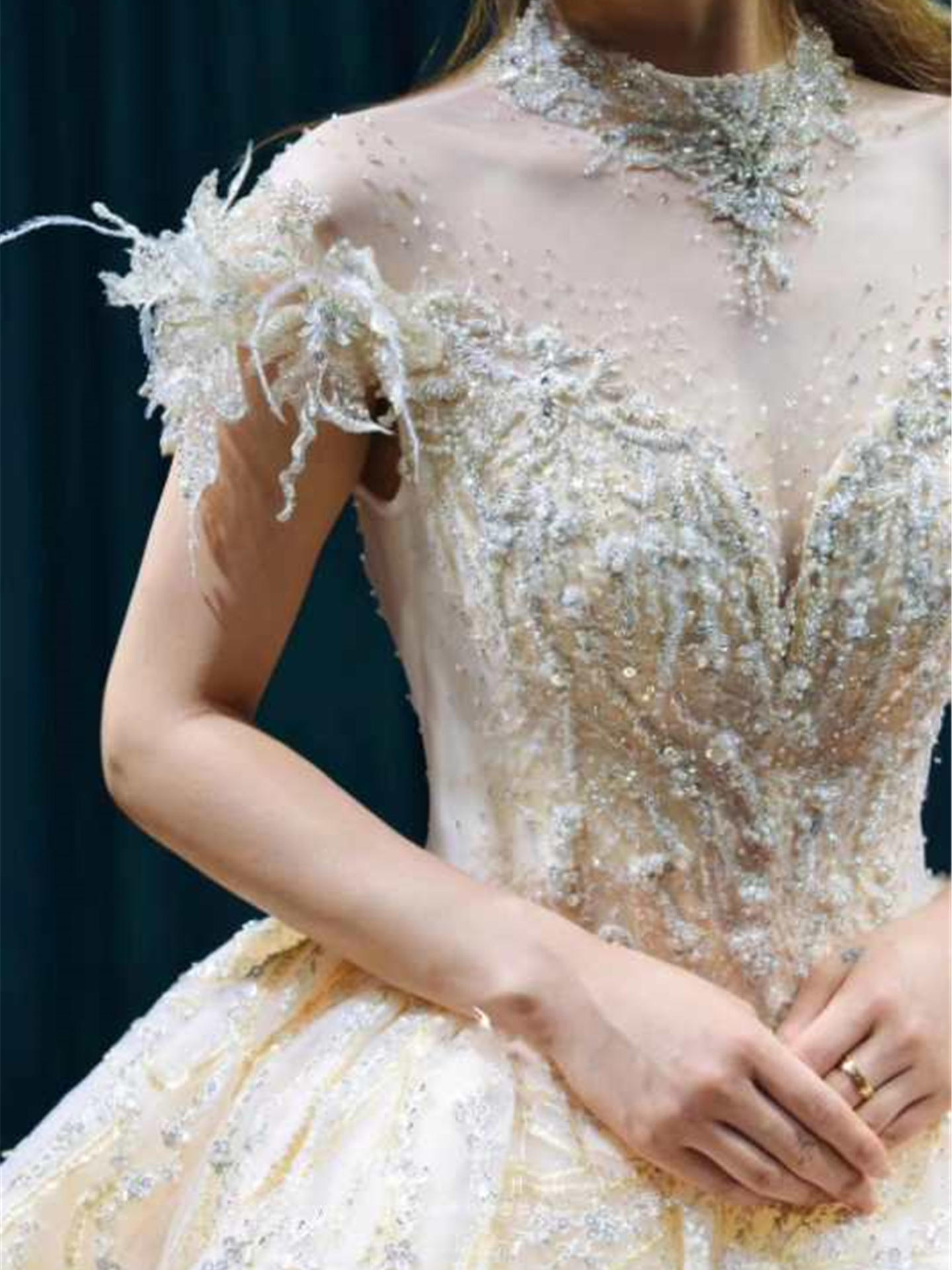 LOVE婚纱礼服14件套+总监化妆师