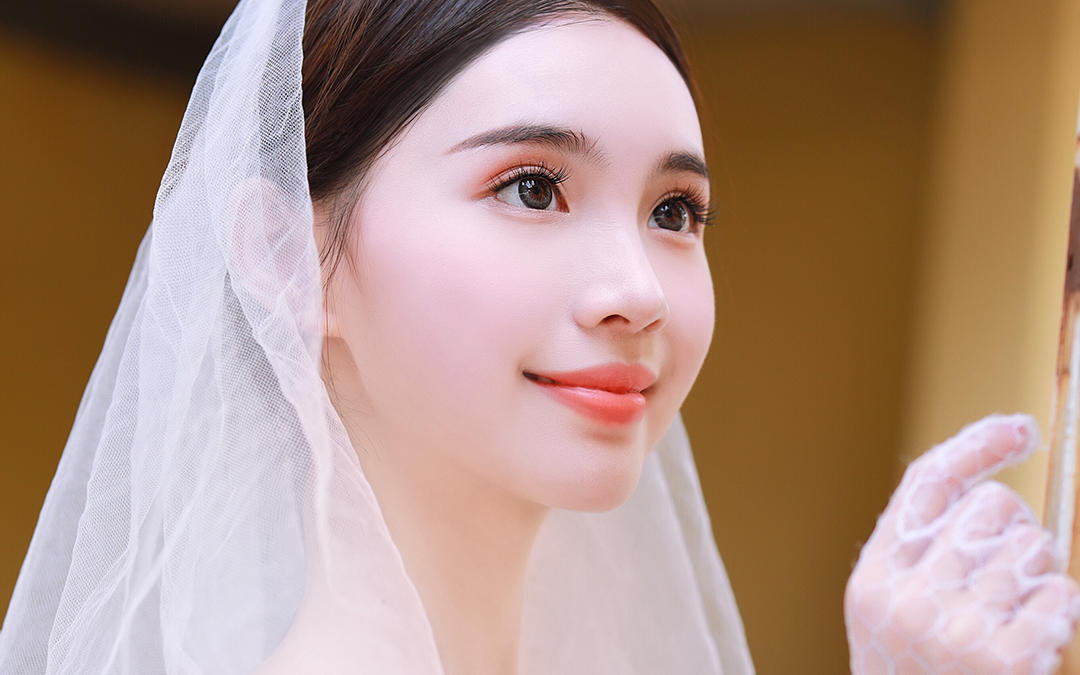 奥丽维亚--奥黛丽赫本风格复古婚纱