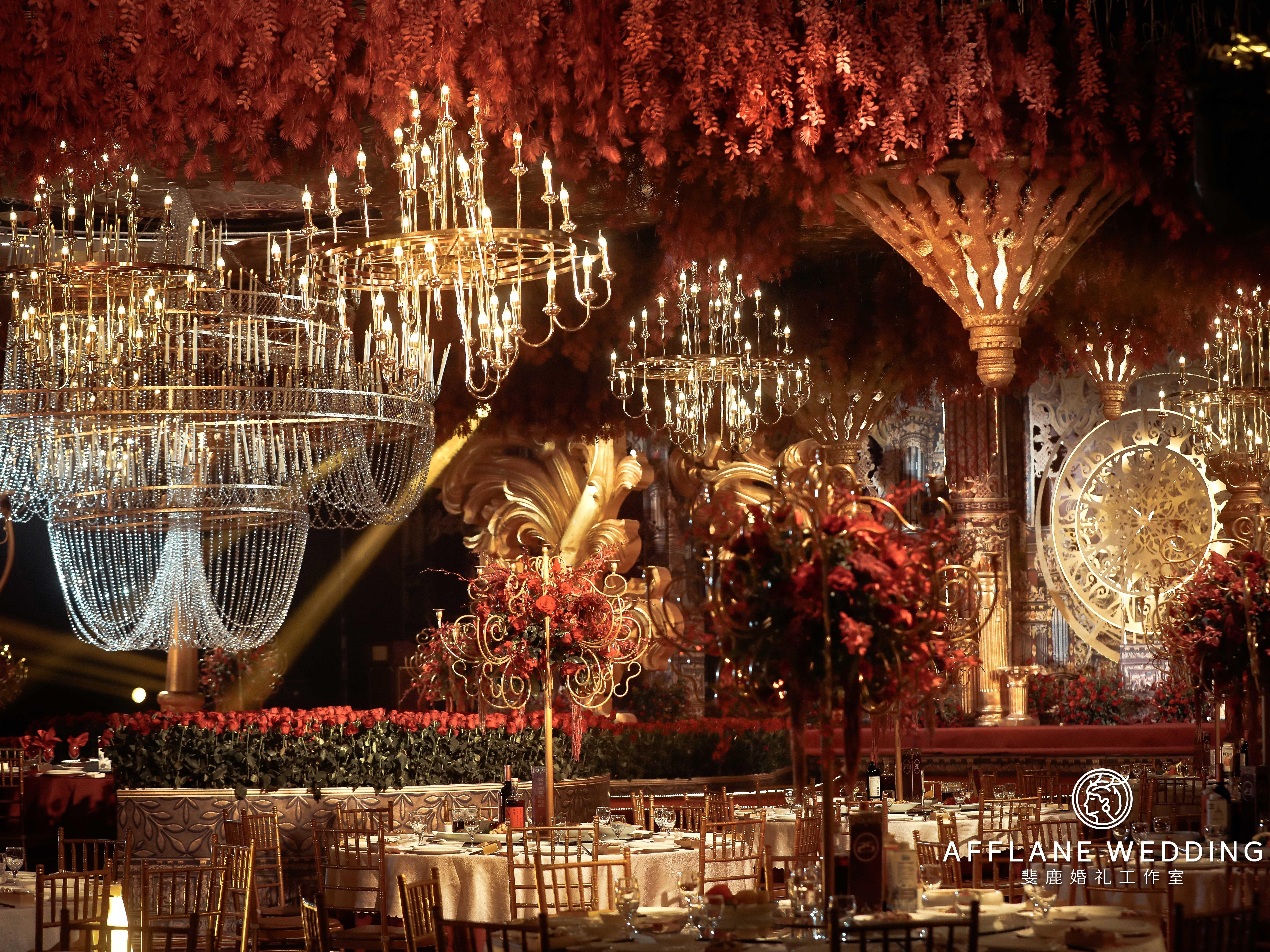 斐鹿婚礼|满场奢华水晶灯匠心定制