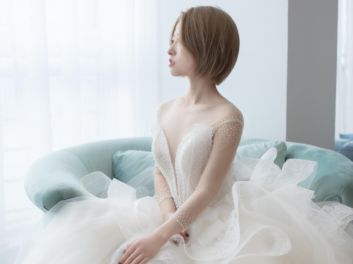 【女王的嫁衣】租赁热推套餐+一价全包+婚纱跟妆