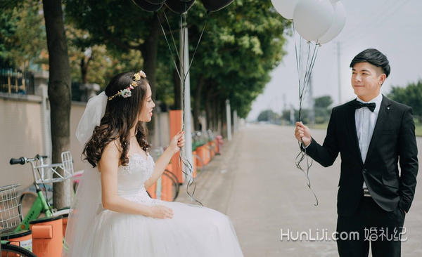 梦见自己要拍婚纱照_自己拍婚纱照(3)