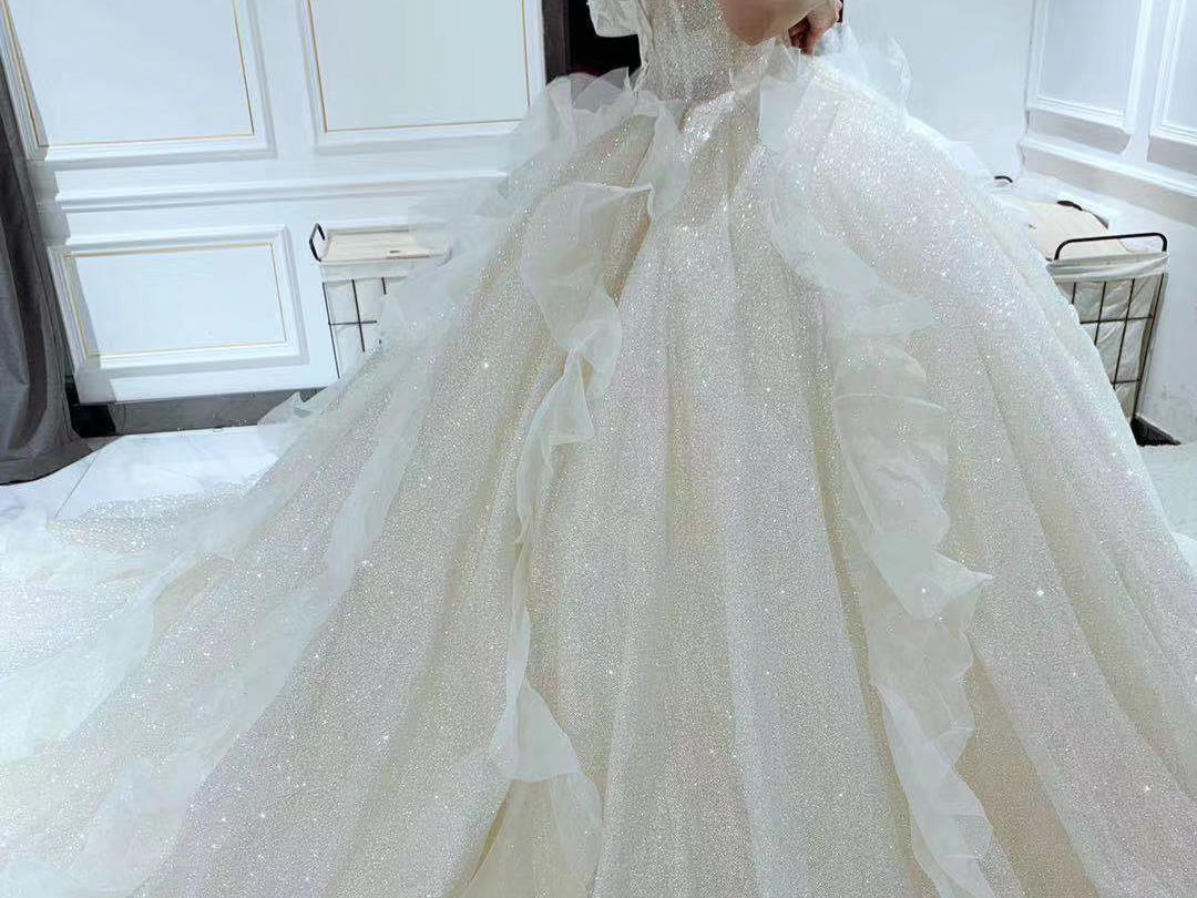 【免费使用】伴娘服+伴郎服+头饰