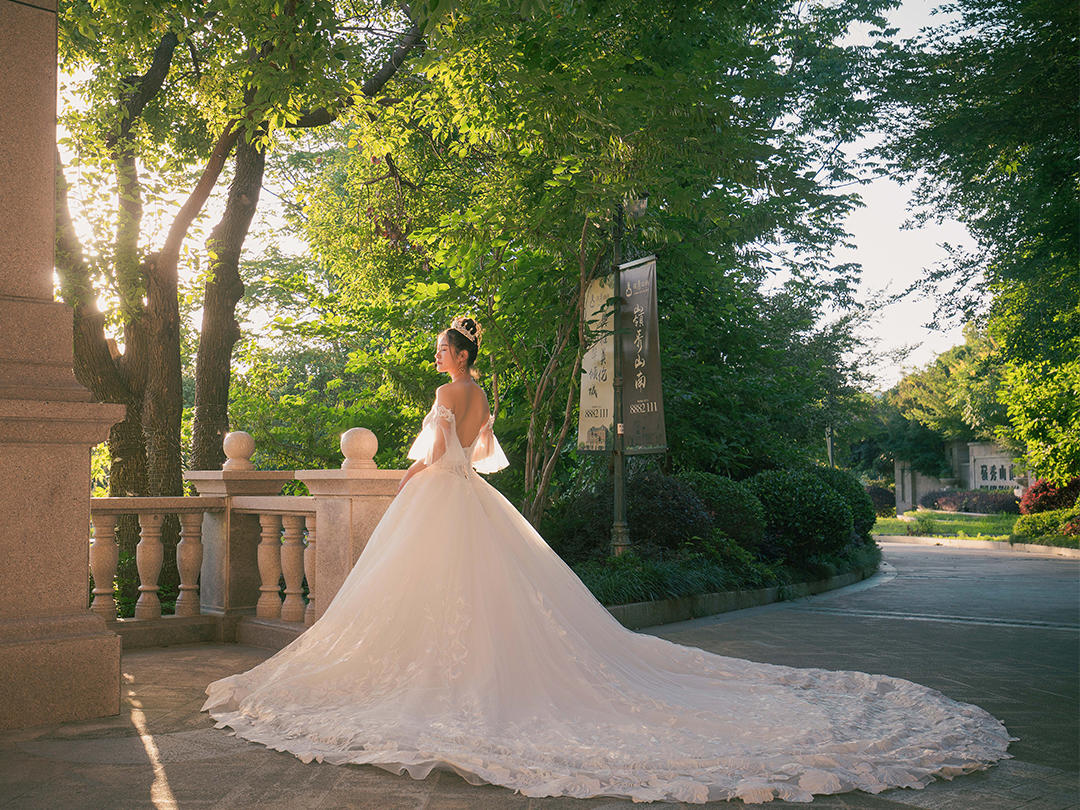 【超值租赁】品牌 婚纱礼服3件套 +2套伴娘服