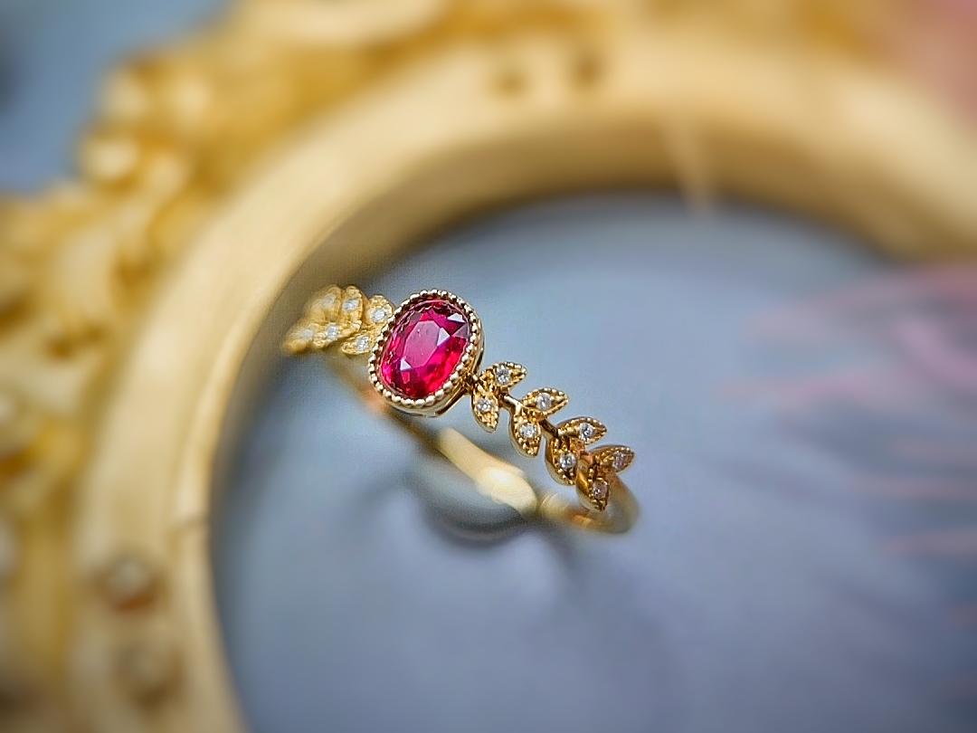 轻巧设计红宝石橄榄枝戒指