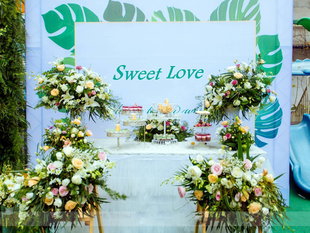 （西元视觉)绿色草坪小清新婚礼