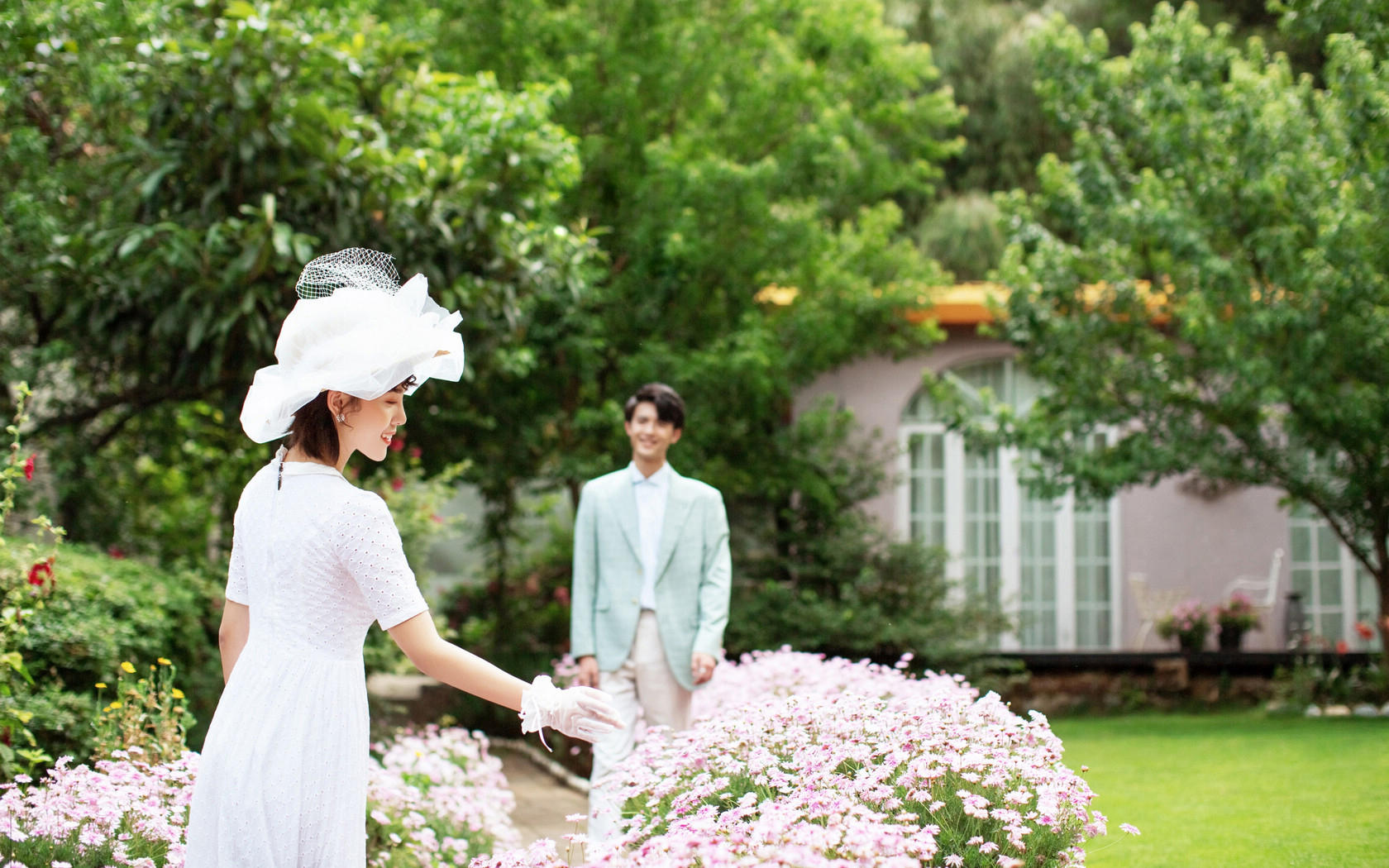 三亚旅拍送婚纱+送微电影+先拍后付+十服十造